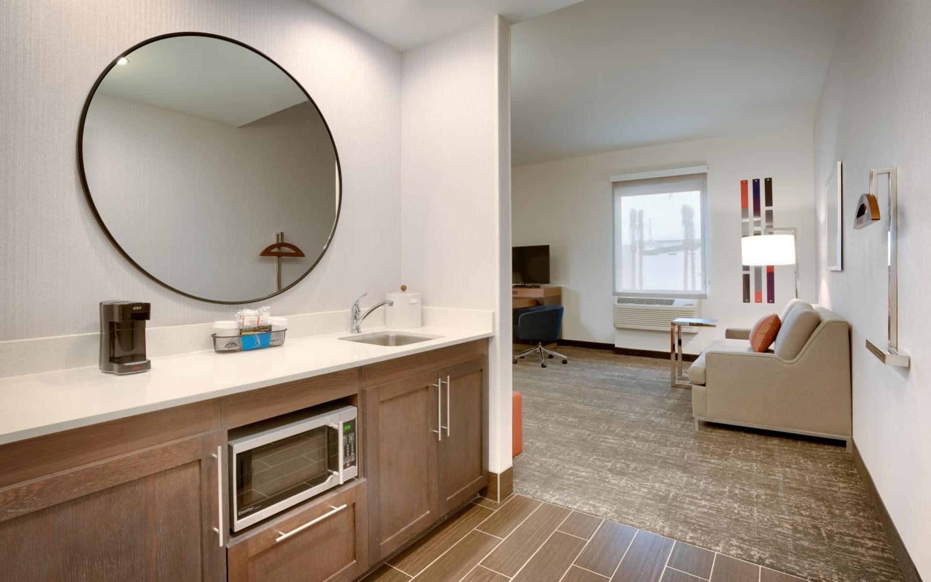 Hampton Inn & Suites Anaheim Resort Convention Center gallery photo in Anaheim, CA — image 71