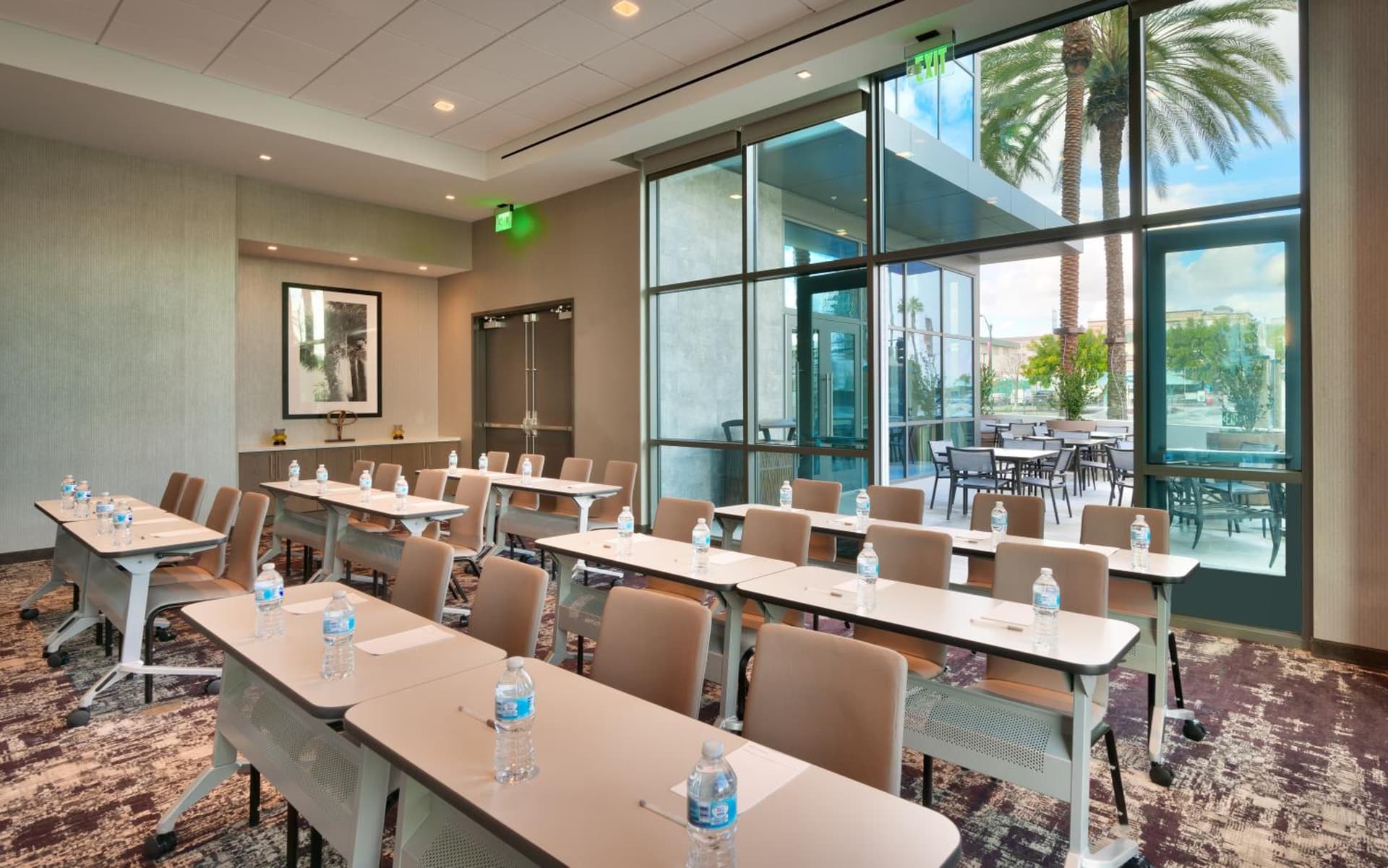 Hampton Inn & Suites Anaheim Resort Convention Center gallery photo in Anaheim, CA — image 36