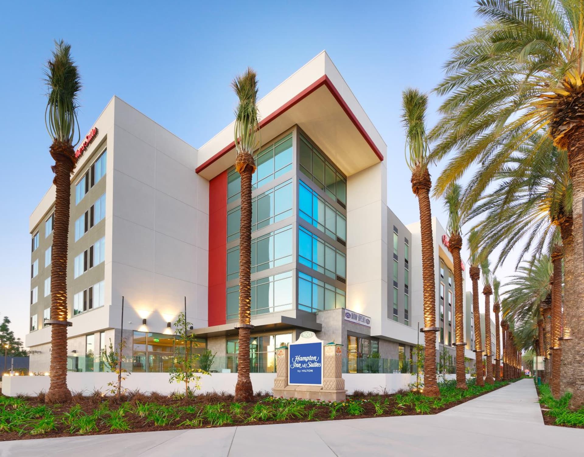 Hampton Inn & Suites Anaheim Resort Convention Center gallery photo in Anaheim, CA — image 20
