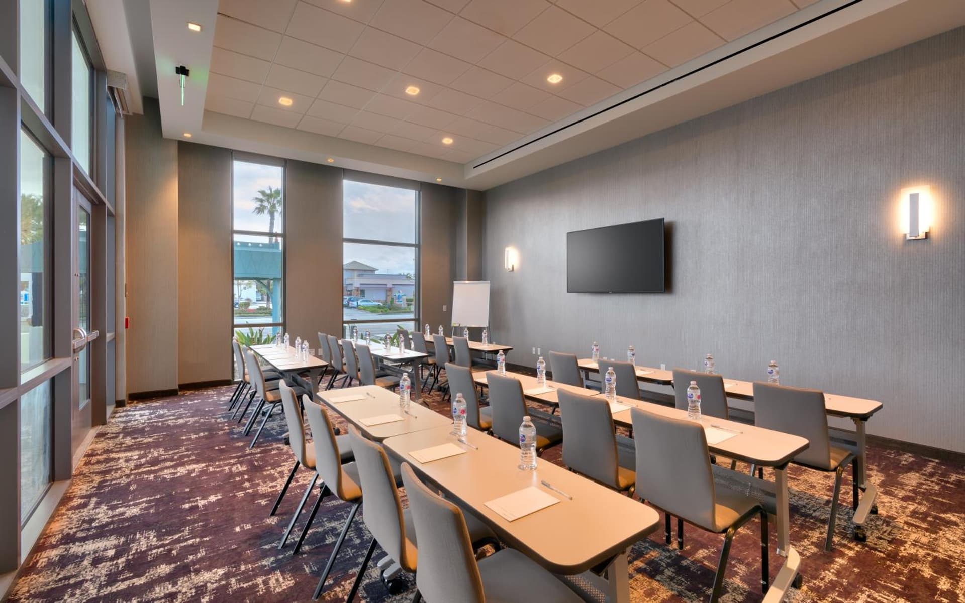 Hampton Inn & Suites Anaheim Resort Convention Center gallery photo in Anaheim, CA — image 58