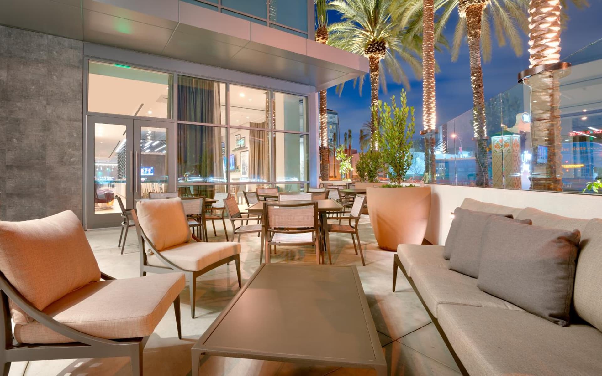 Hampton Inn & Suites Anaheim Resort Convention Center gallery photo in Anaheim, CA — image 29