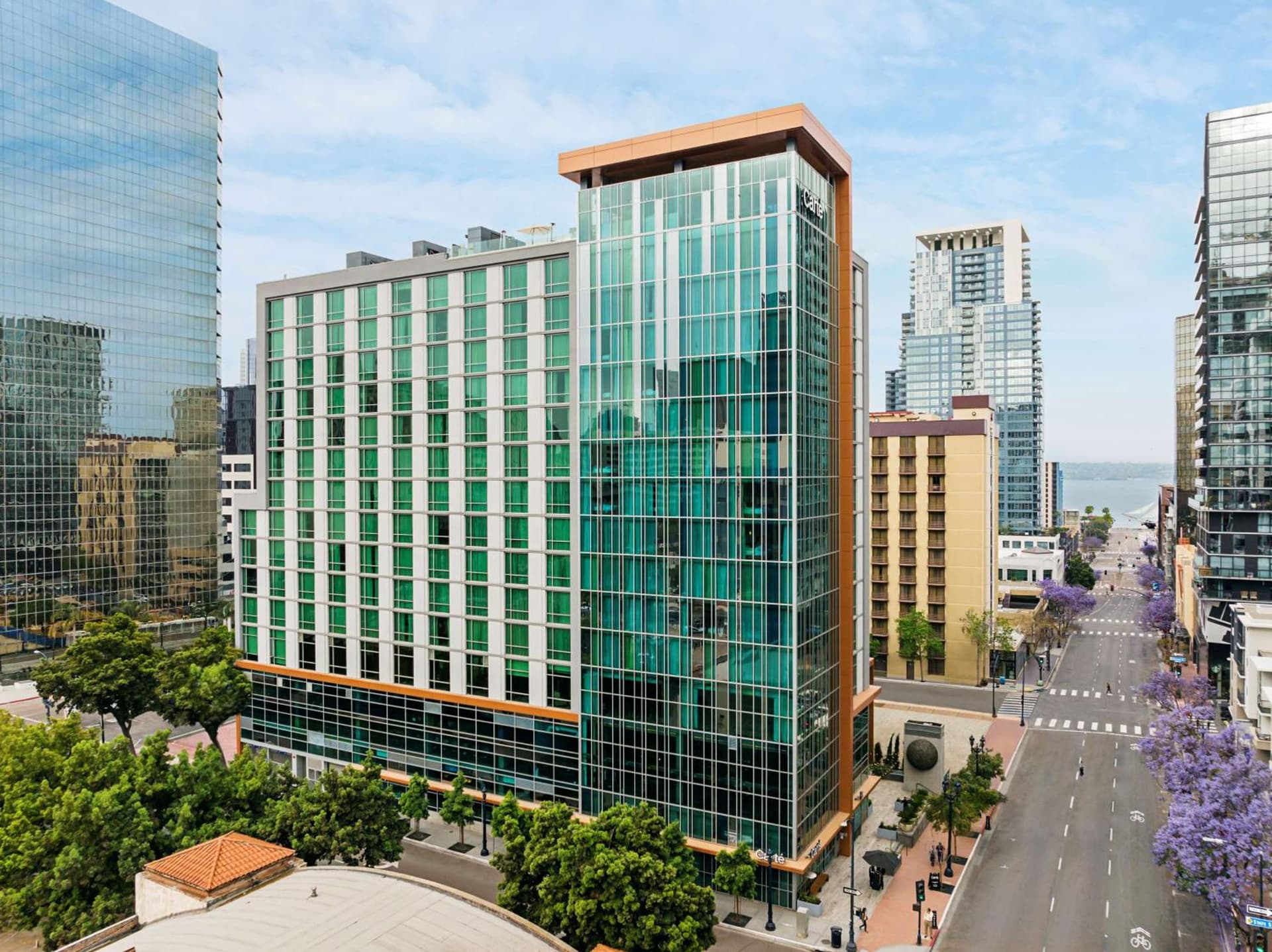 Carte Hotel San Diego Downtown, Curio Collection By Hilton interior in San Diego, CA — gallery photo 2