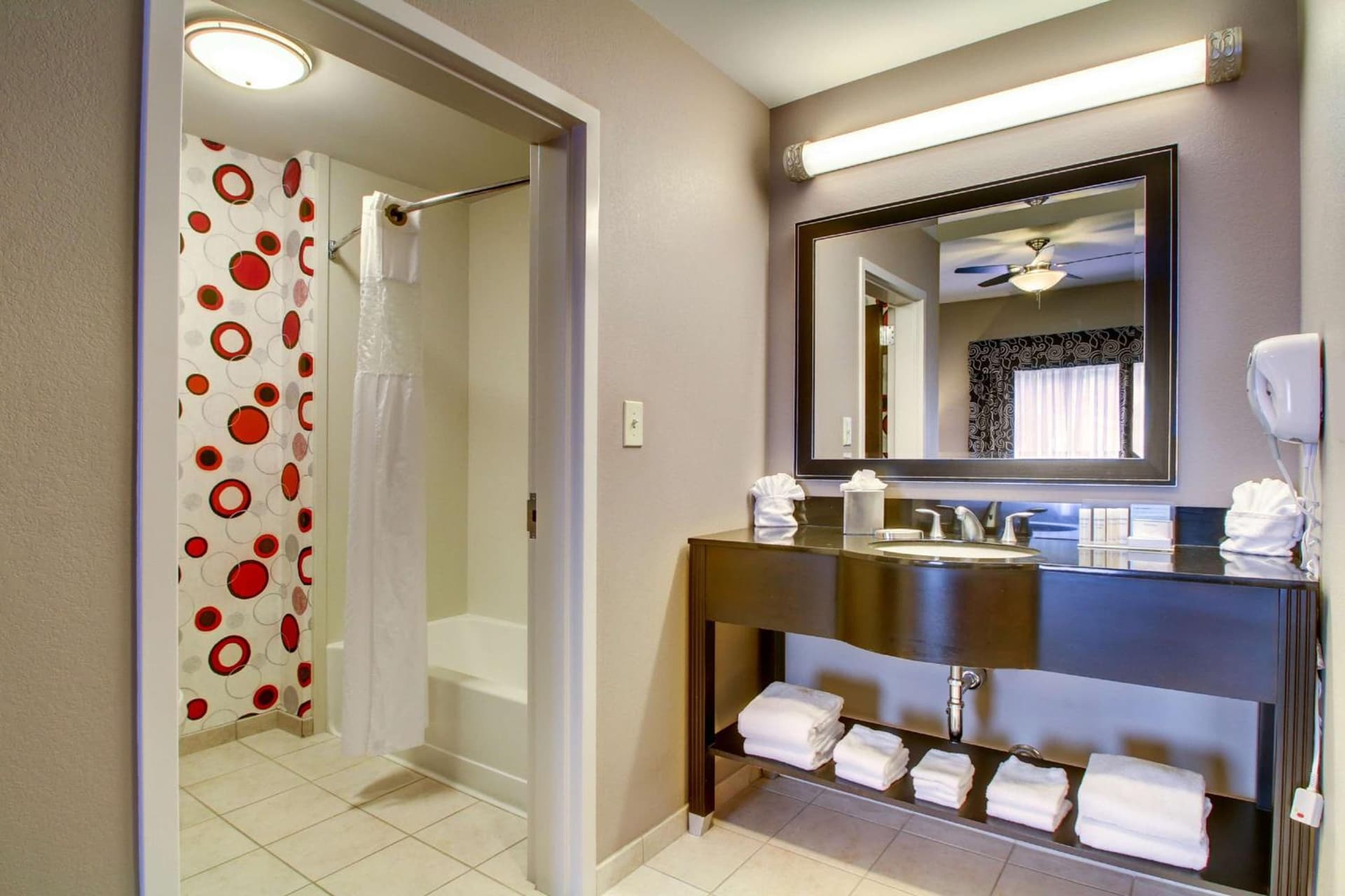 Hampton Inn Birmingham/Leeds gallery photo in Leeds, AL — image 25