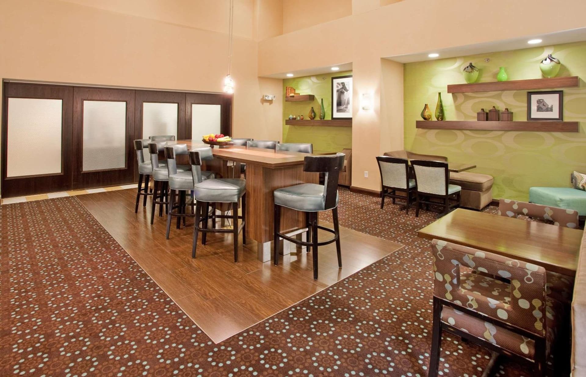Hampton Inn and Suites St. Cloud property views in Saint Cloud, MN — gallery photo 3