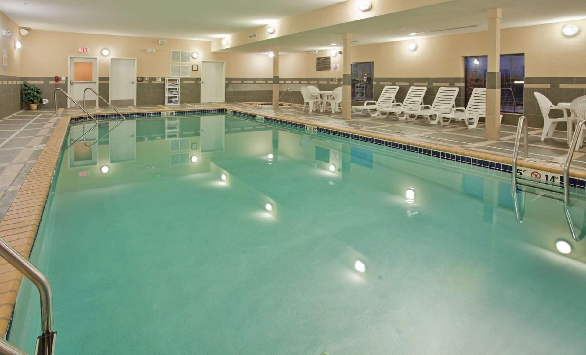 Hampton Inn and Suites St. Cloud gallery photo in Saint Cloud, MN — image 16