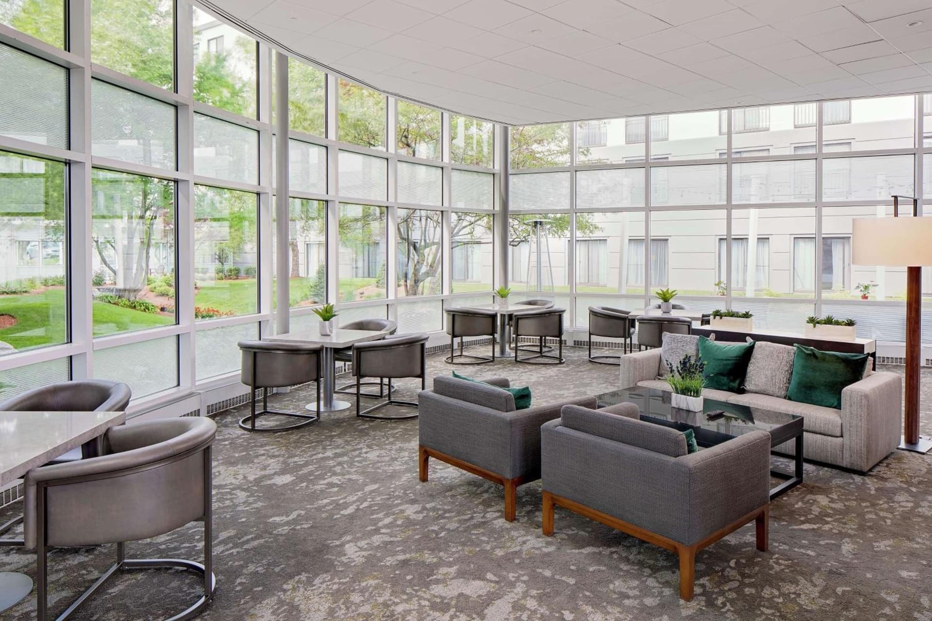 Embassy Suites by Hilton Boston Marlborough gallery photo in Marlborough, MA — image 31