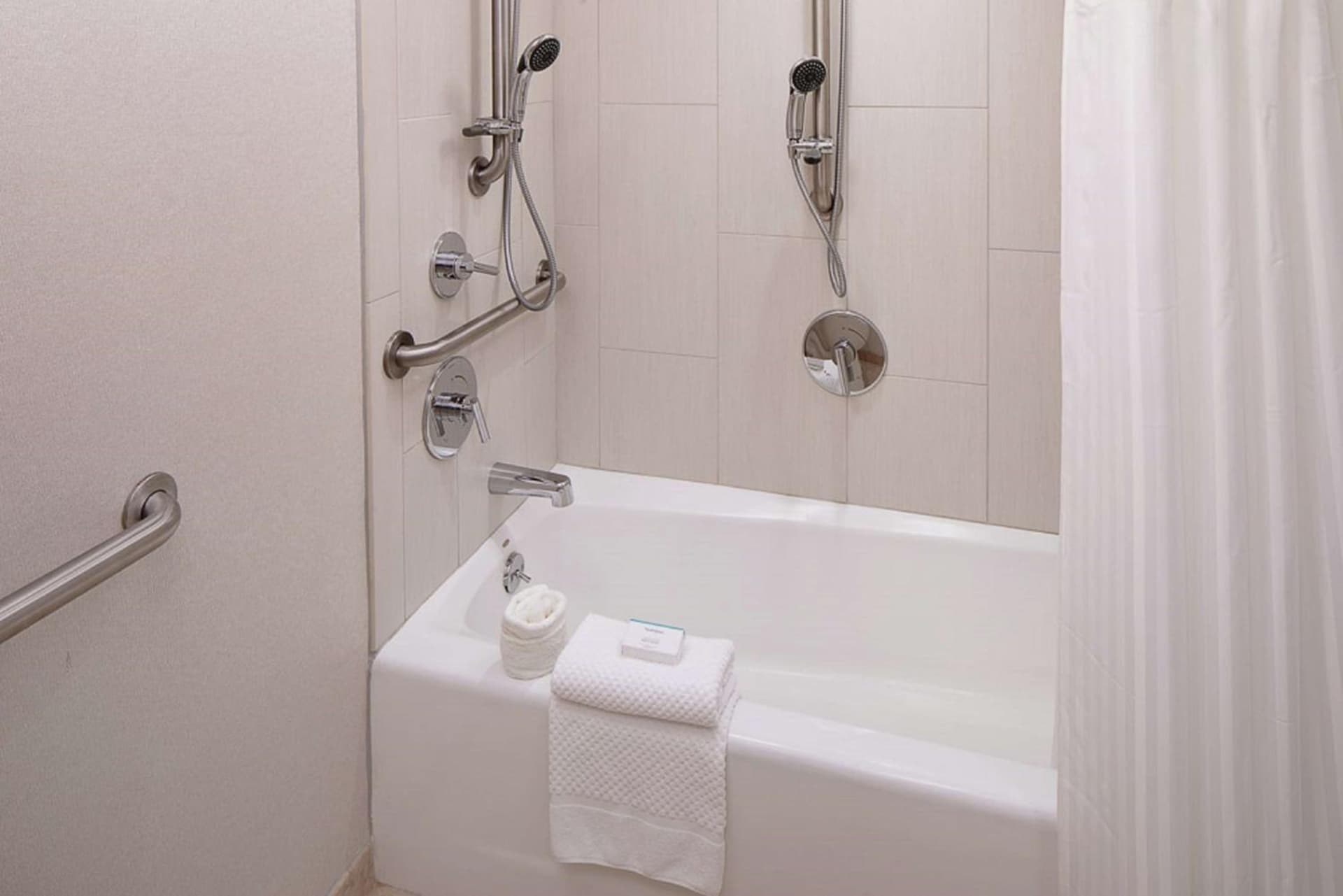 Embassy Suites by Hilton Boston Marlborough gallery photo in Marlborough, MA — image 23