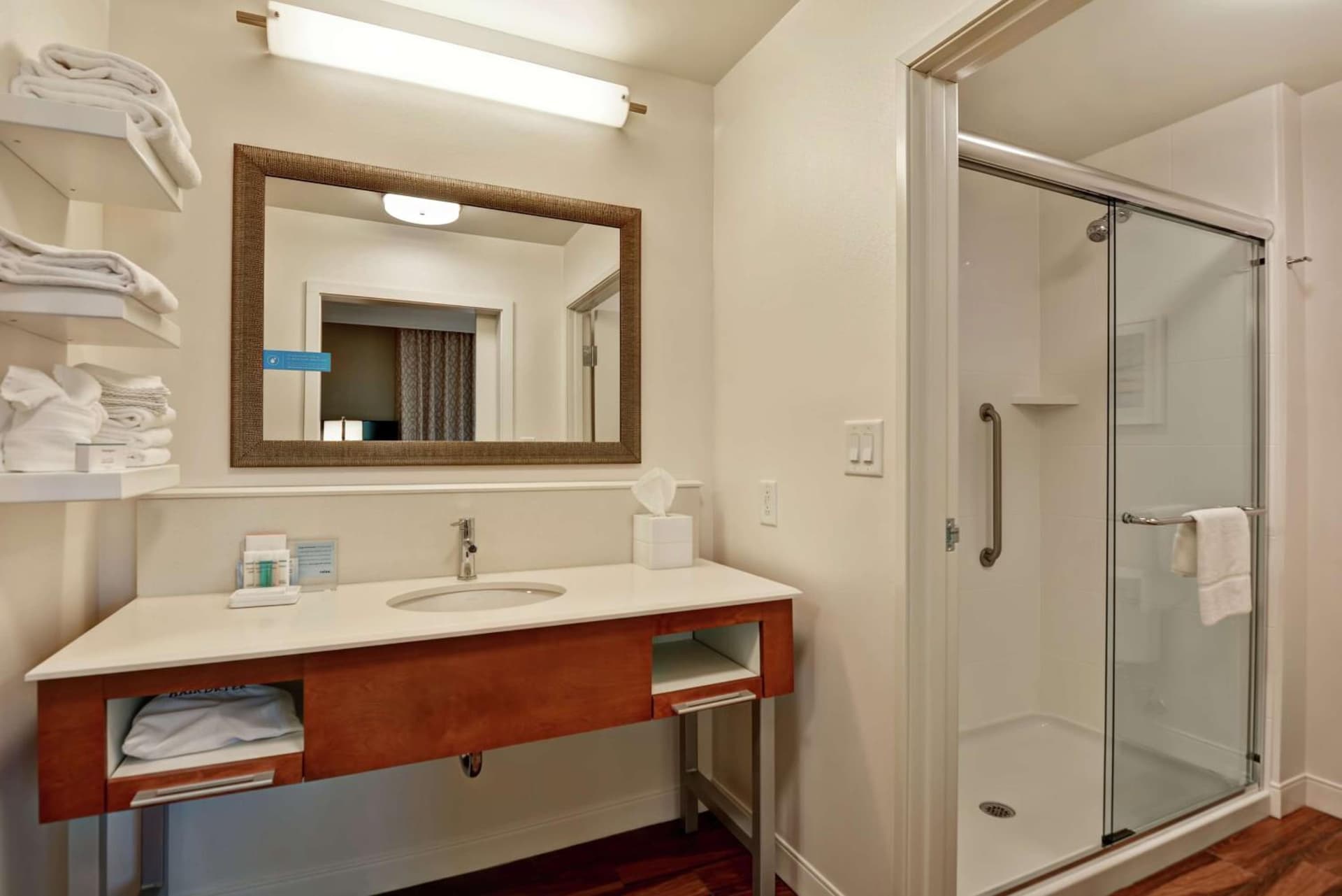 Hampton Inn & Suites Charleston Airport gallery photo in Charleston, SC — image 19