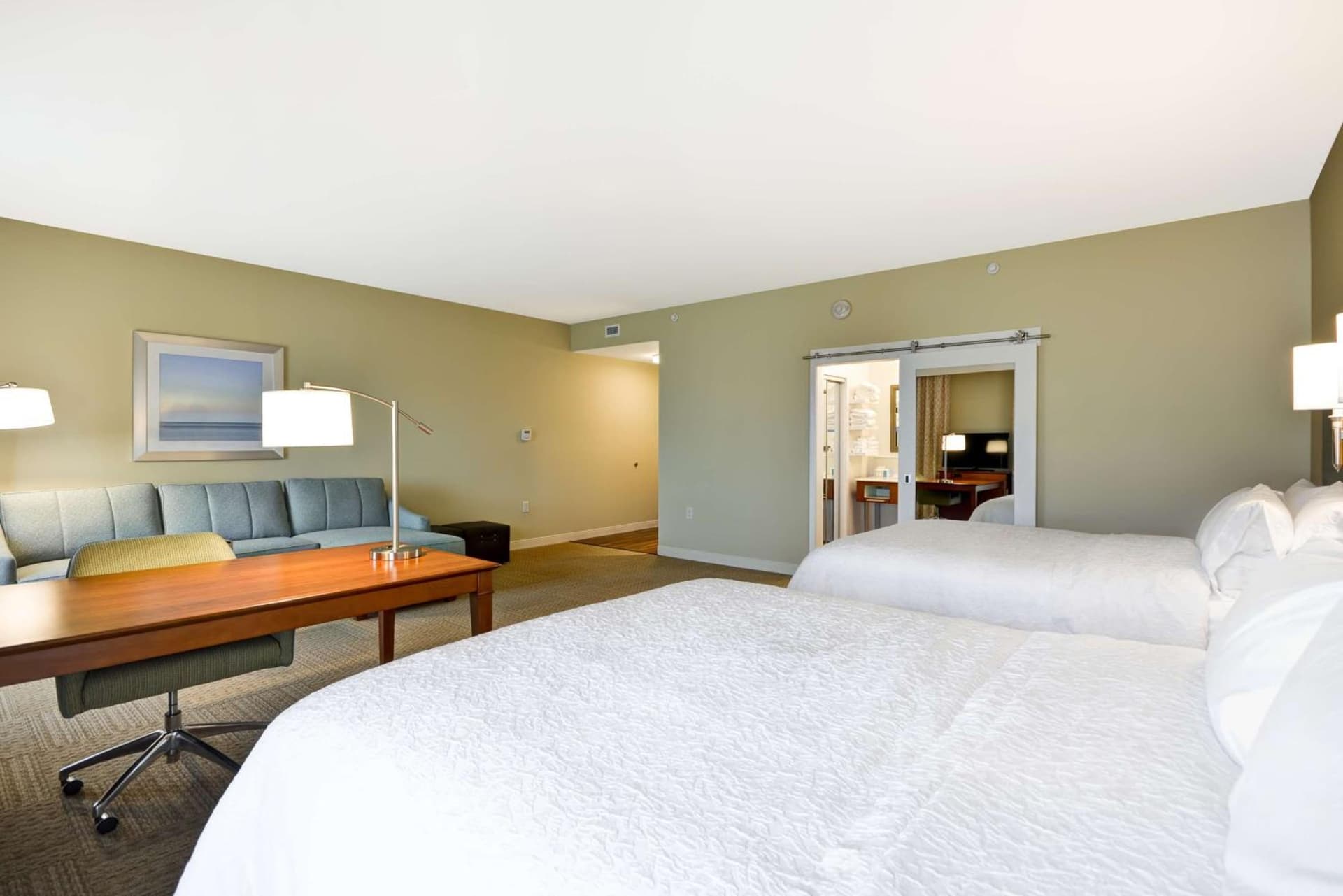 Hampton Inn & Suites Charleston Airport gallery photo in Charleston, SC — image 37
