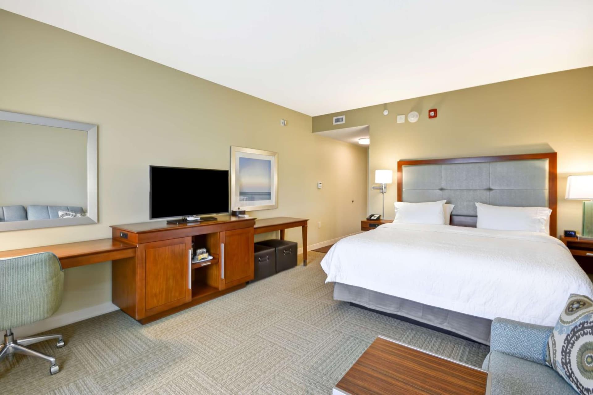 Hampton Inn & Suites Charleston Airport gallery photo in Charleston, SC — image 38