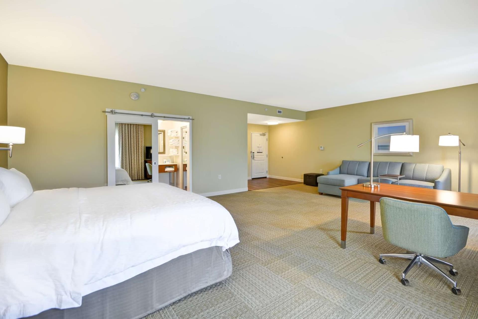 Hampton Inn & Suites Charleston Airport gallery photo in Charleston, SC — image 42