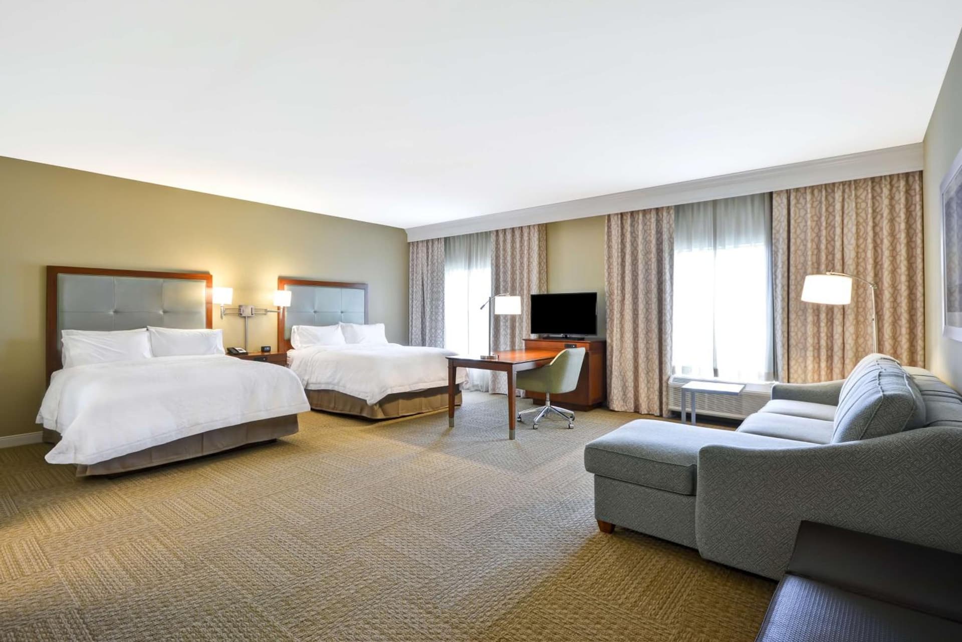 Hampton Inn & Suites Charleston Airport gallery photo in Charleston, SC — image 31
