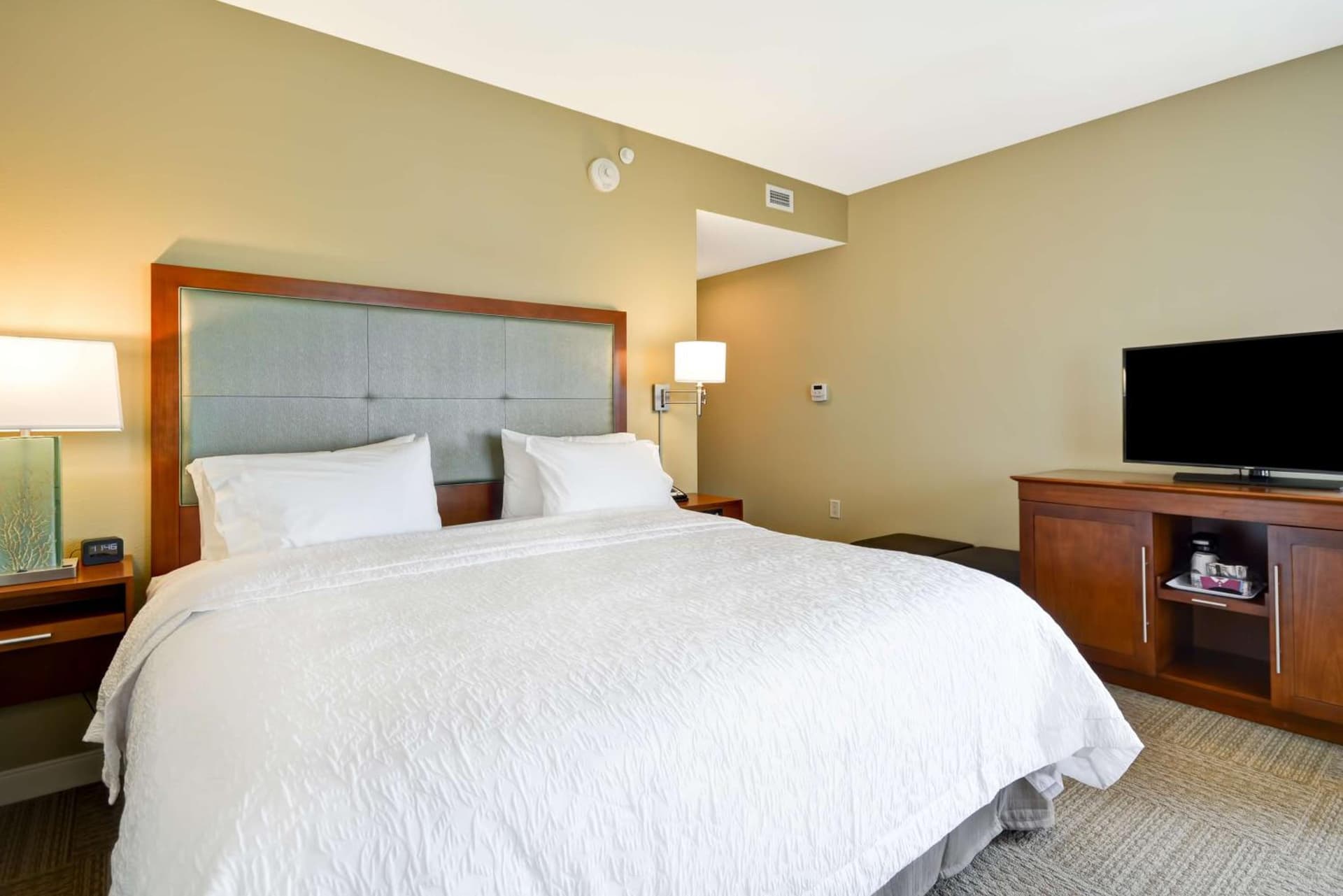 Hampton Inn & Suites Charleston Airport gallery photo in Charleston, SC — image 40