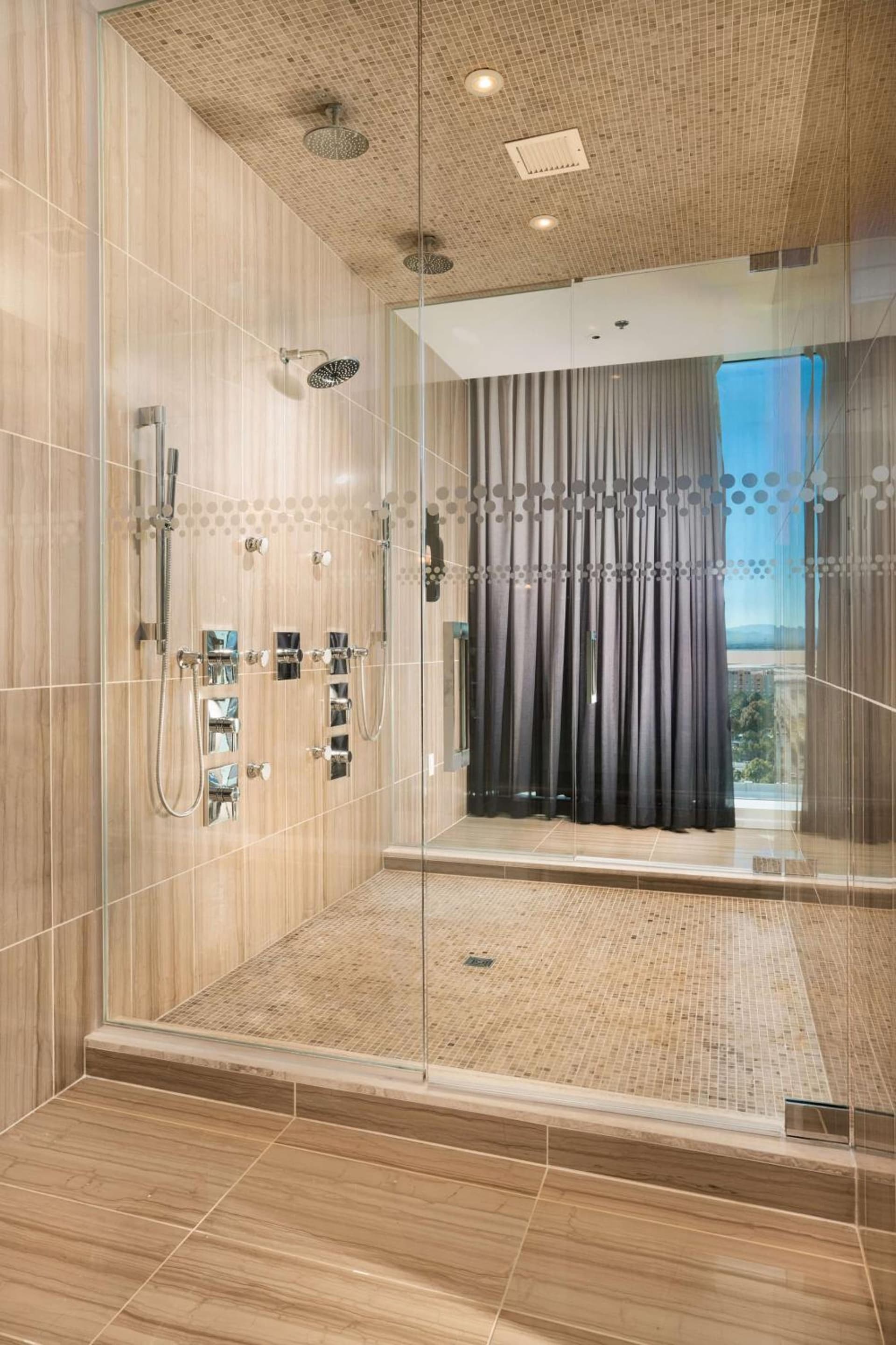 Virgin Hotels Las Vegas, Curio Collection by Hilton gallery photo in Las Vegas, NV — image 153
