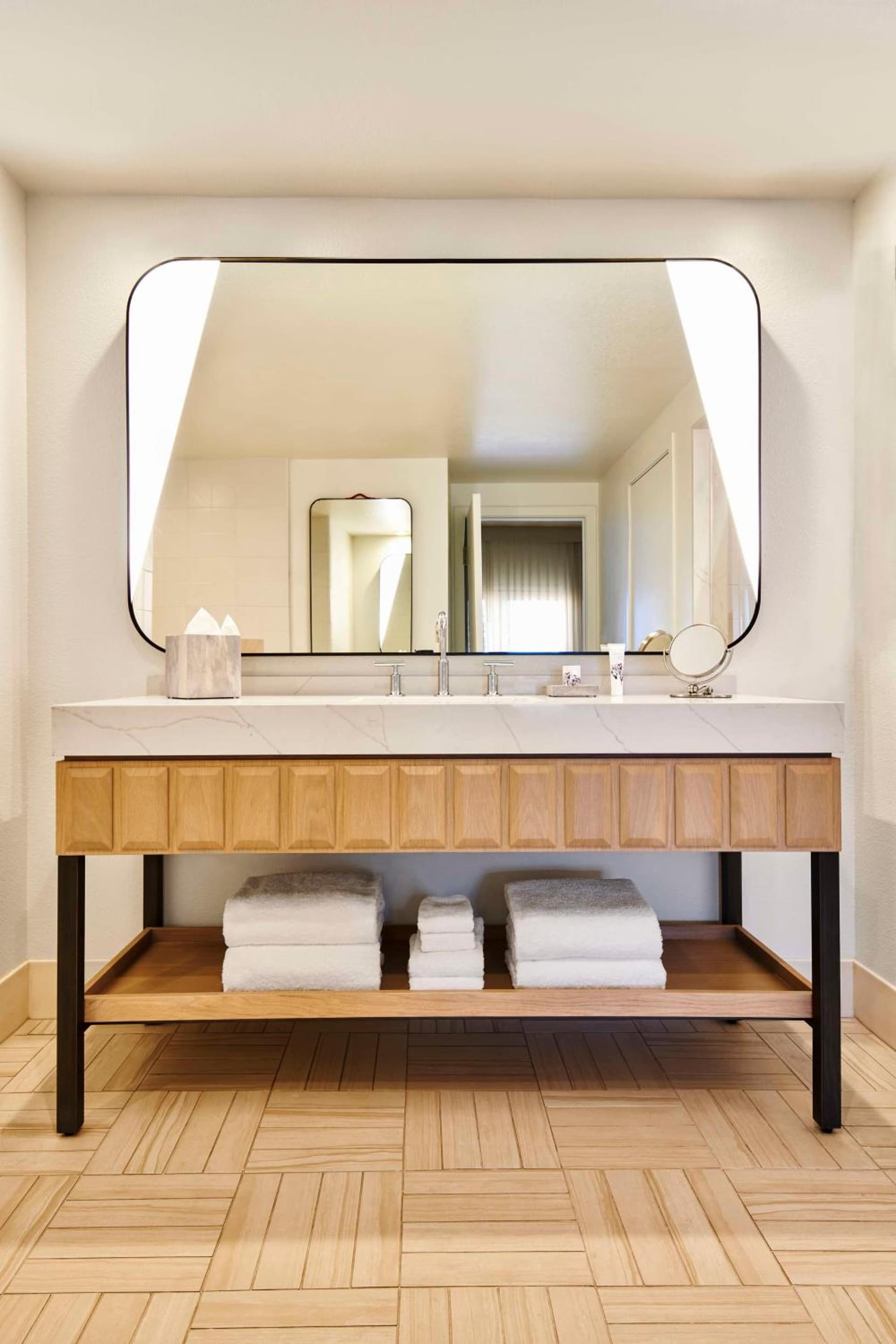 Virgin Hotels Las Vegas, Curio Collection by Hilton gallery photo in Las Vegas, NV — image 119