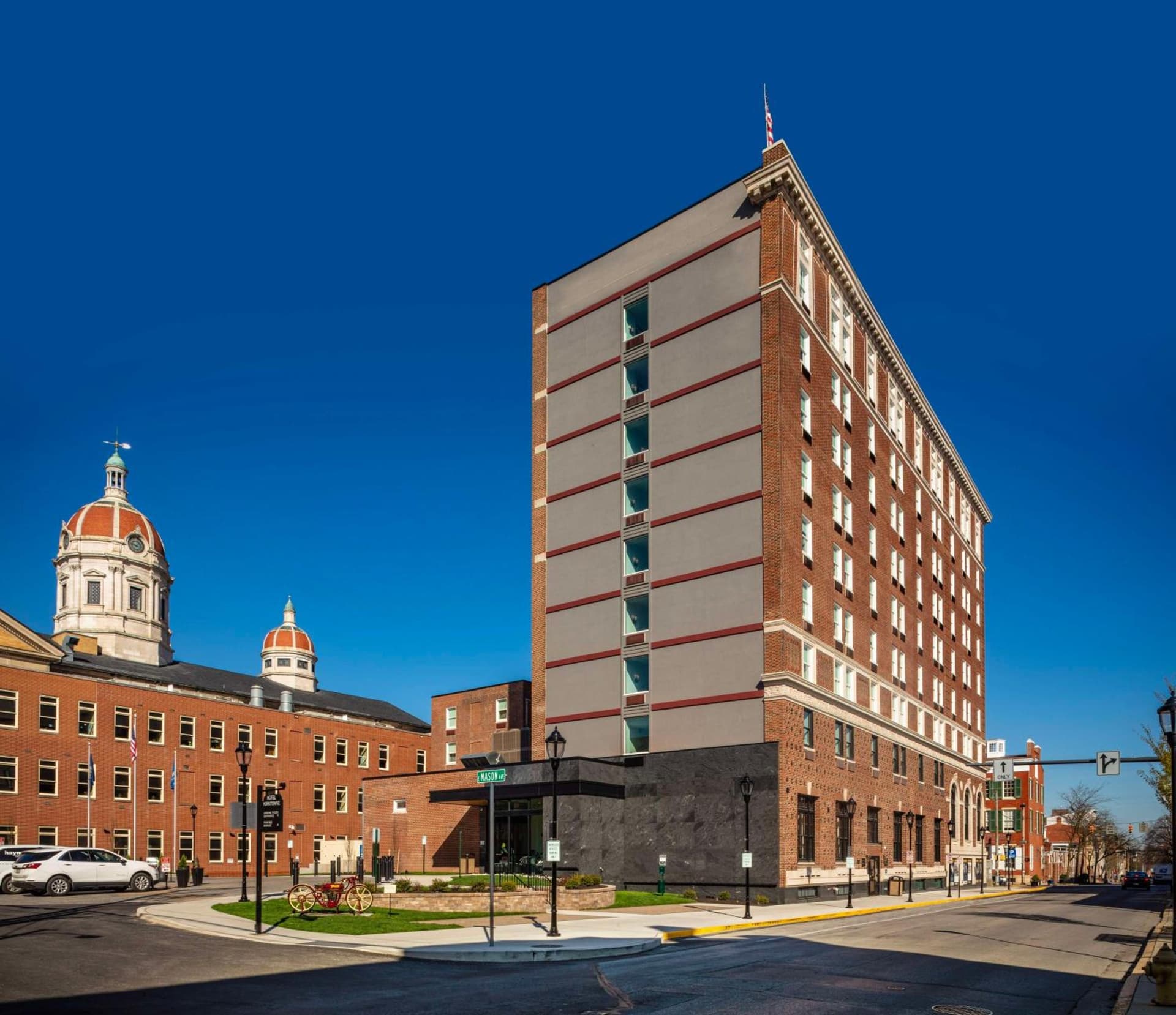 The Yorktowne Hotel, Tapestry Collection by Hilton interior in York, PA — gallery photo 2