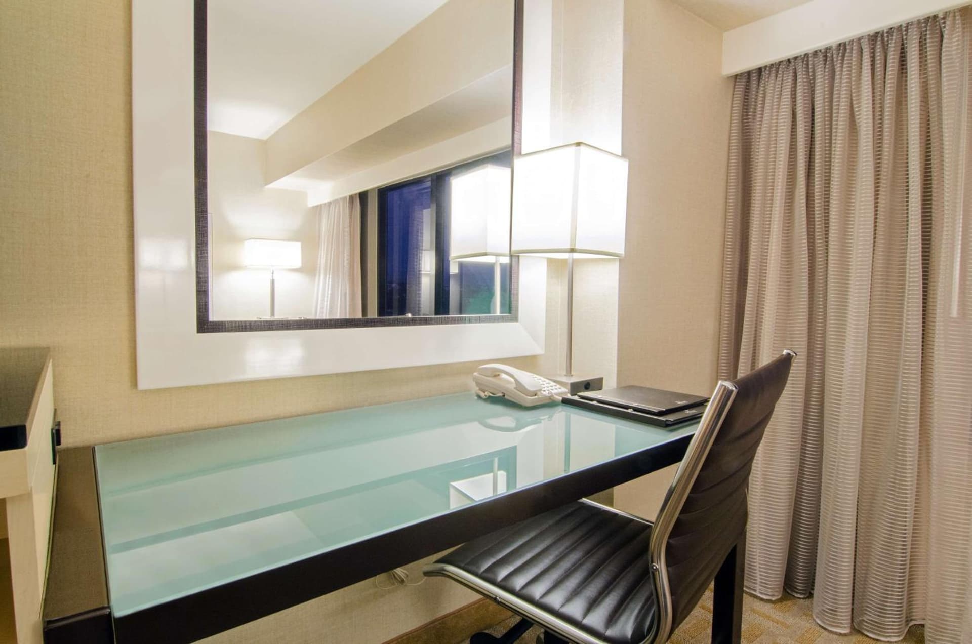 Hilton Los Angeles Airport gallery photo in Los Angeles, CA — image 11
