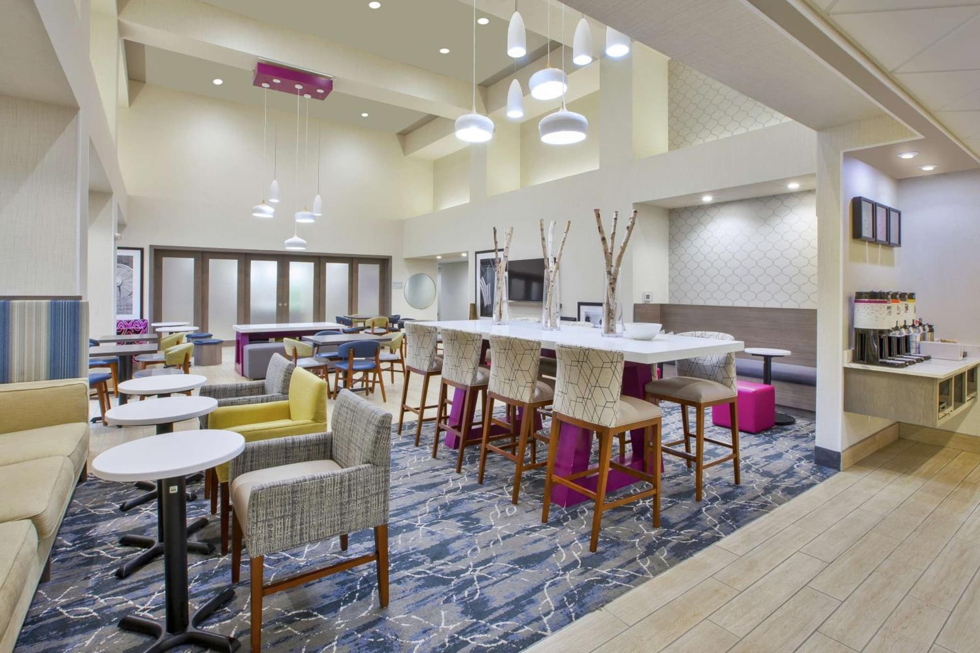 Hampton Inn & Suites Oakwood Village-Cleveland interior in Oakwood, OH — gallery photo 2