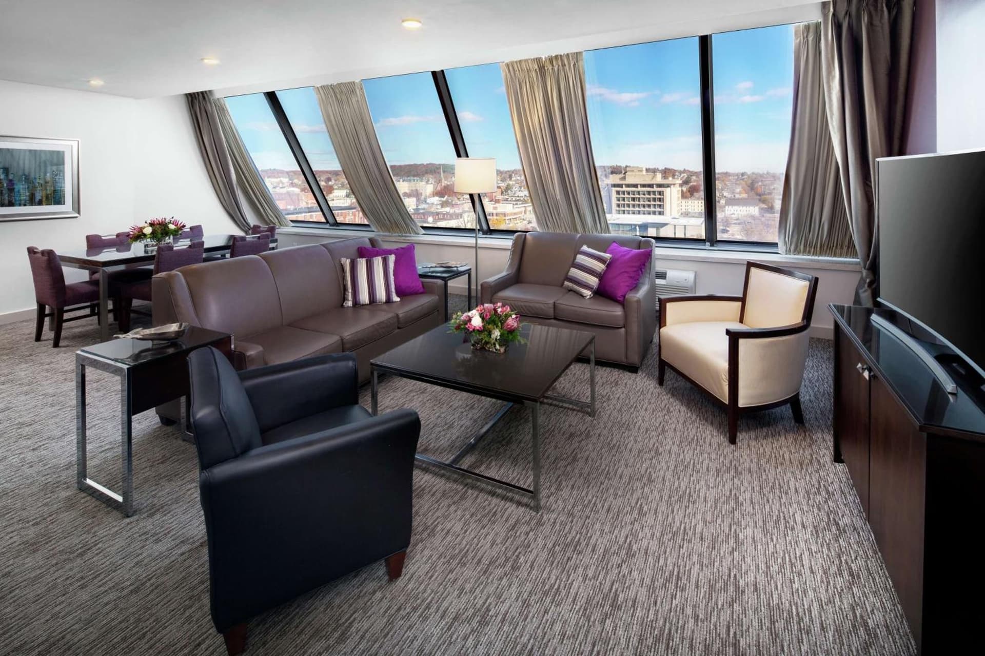 DoubleTree by Hilton Manchester Downtown interior in Manchester, NH — gallery photo 2