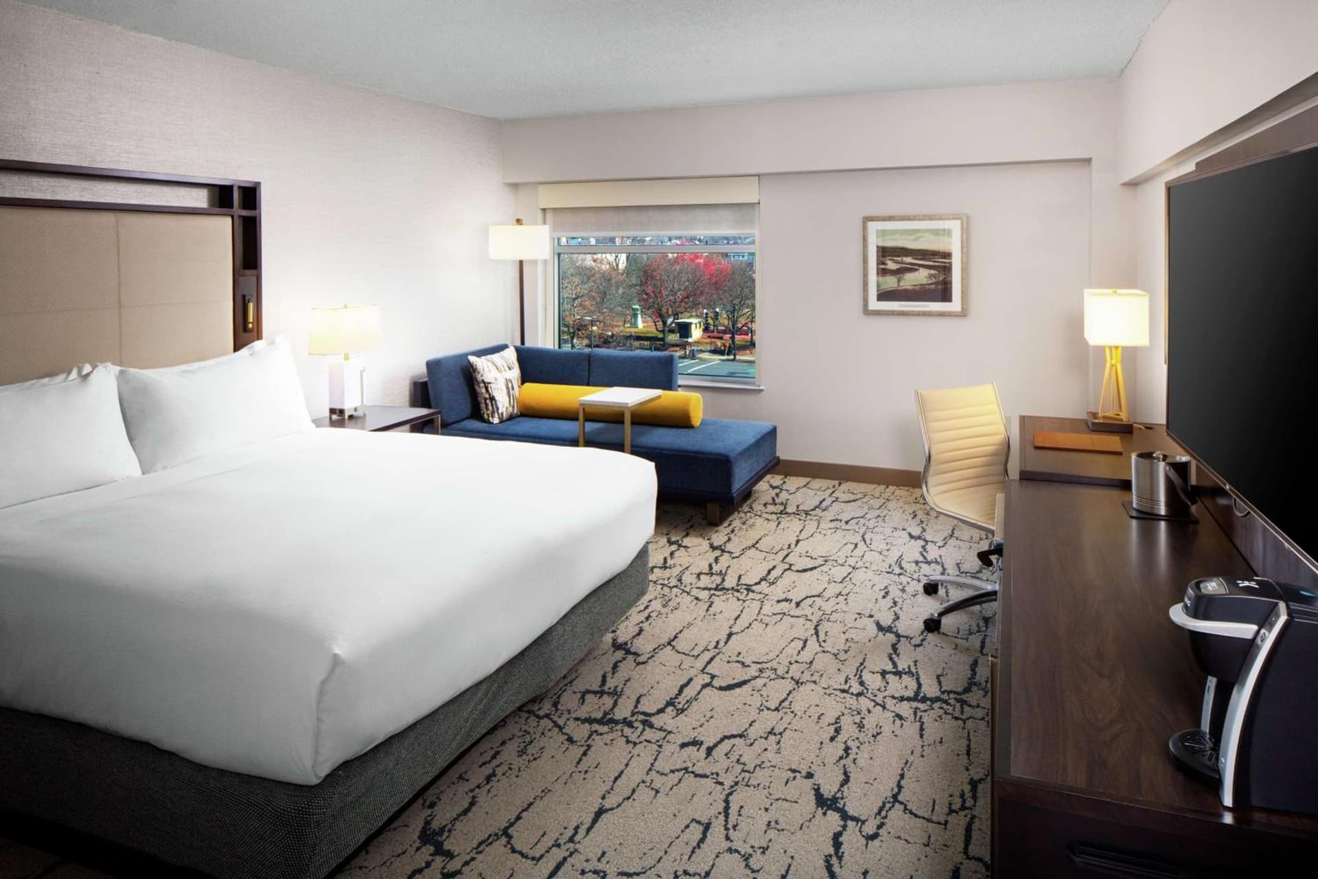 DoubleTree by Hilton Manchester Downtown gallery photo in Manchester, NH — image 12