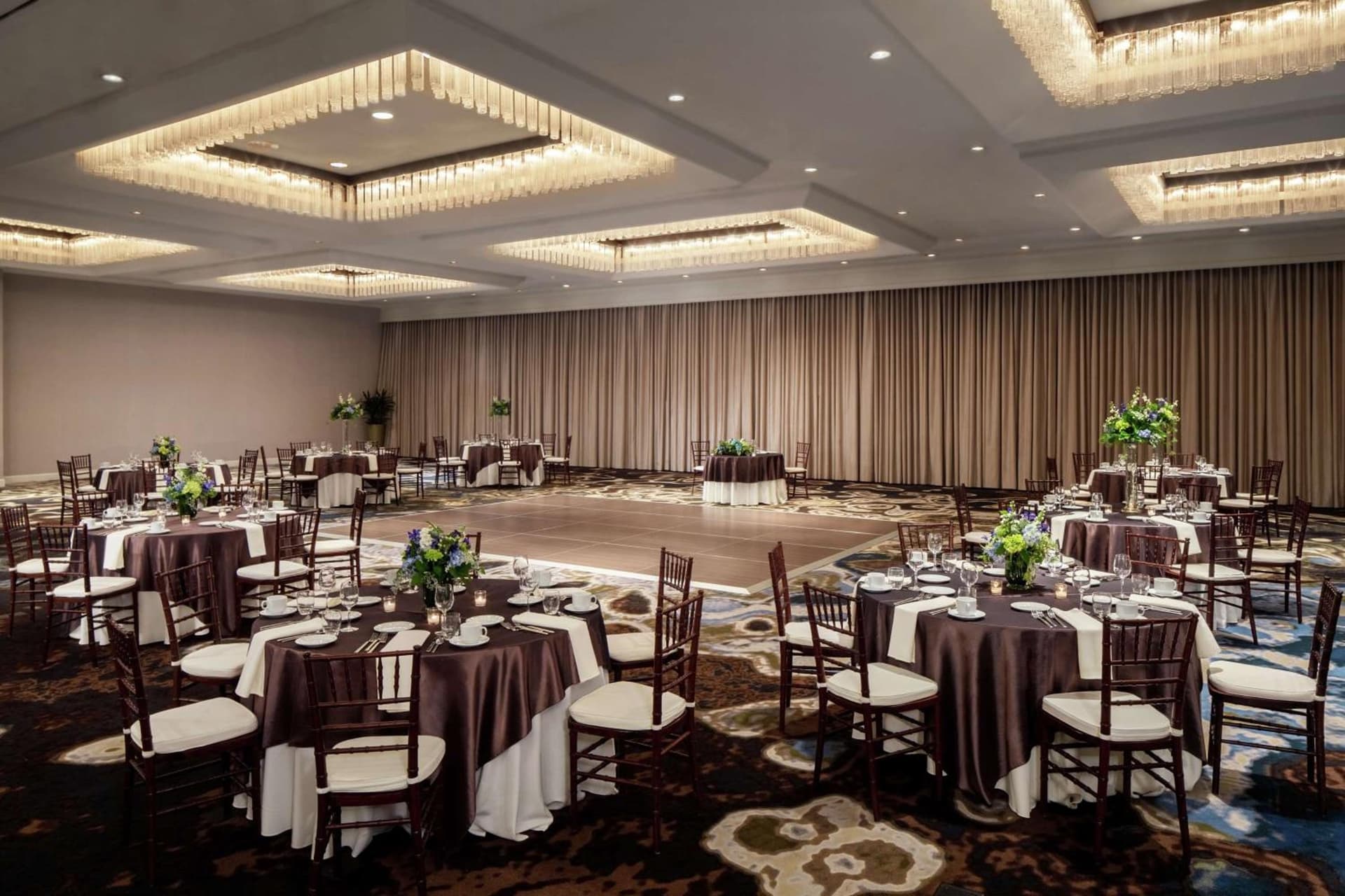 DoubleTree by Hilton Manchester Downtown gallery photo in Manchester, NH — image 22