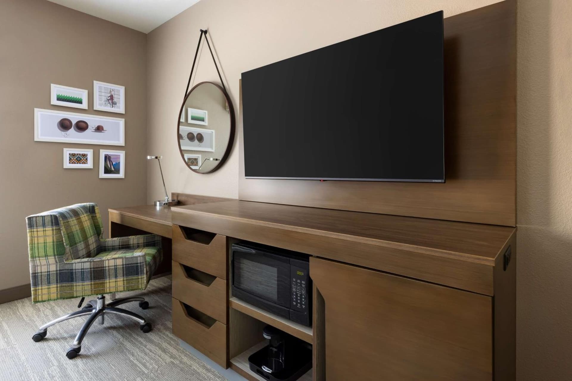 Hampton Inn Oakhurst-Yosemite interior in Oakhurst, CA — gallery photo 2