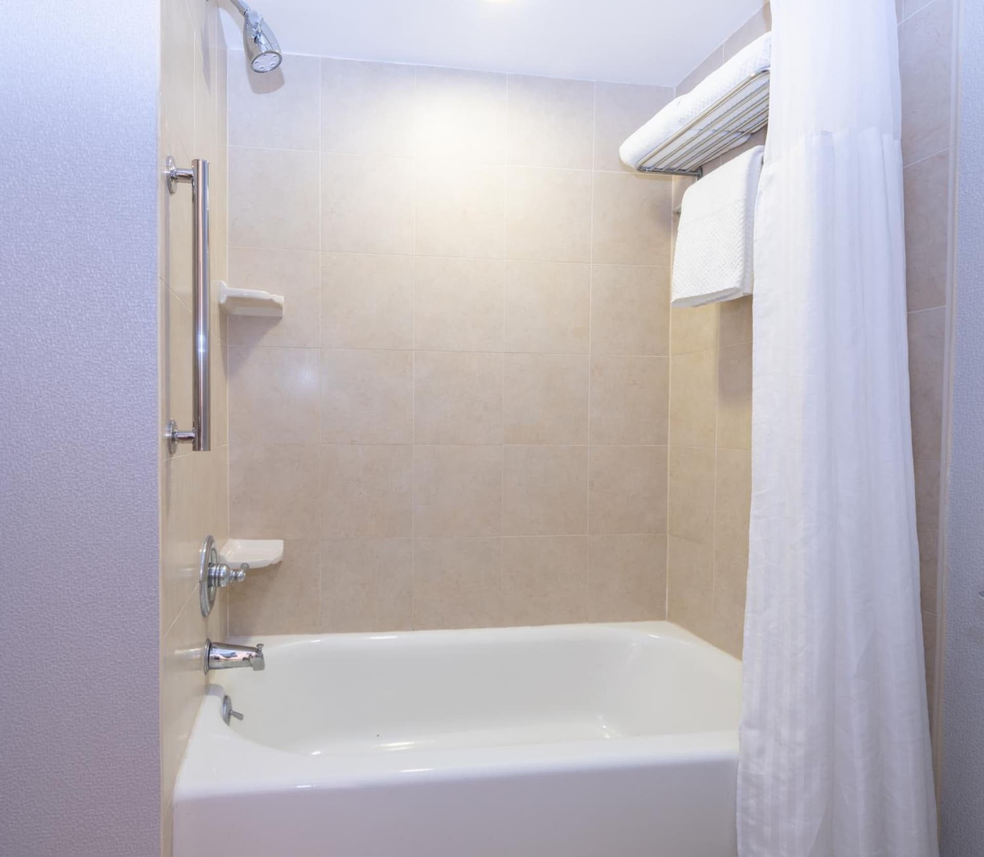 DoubleTree by Hilton Newark Penn Station gallery photo in Newark, NJ — image 50