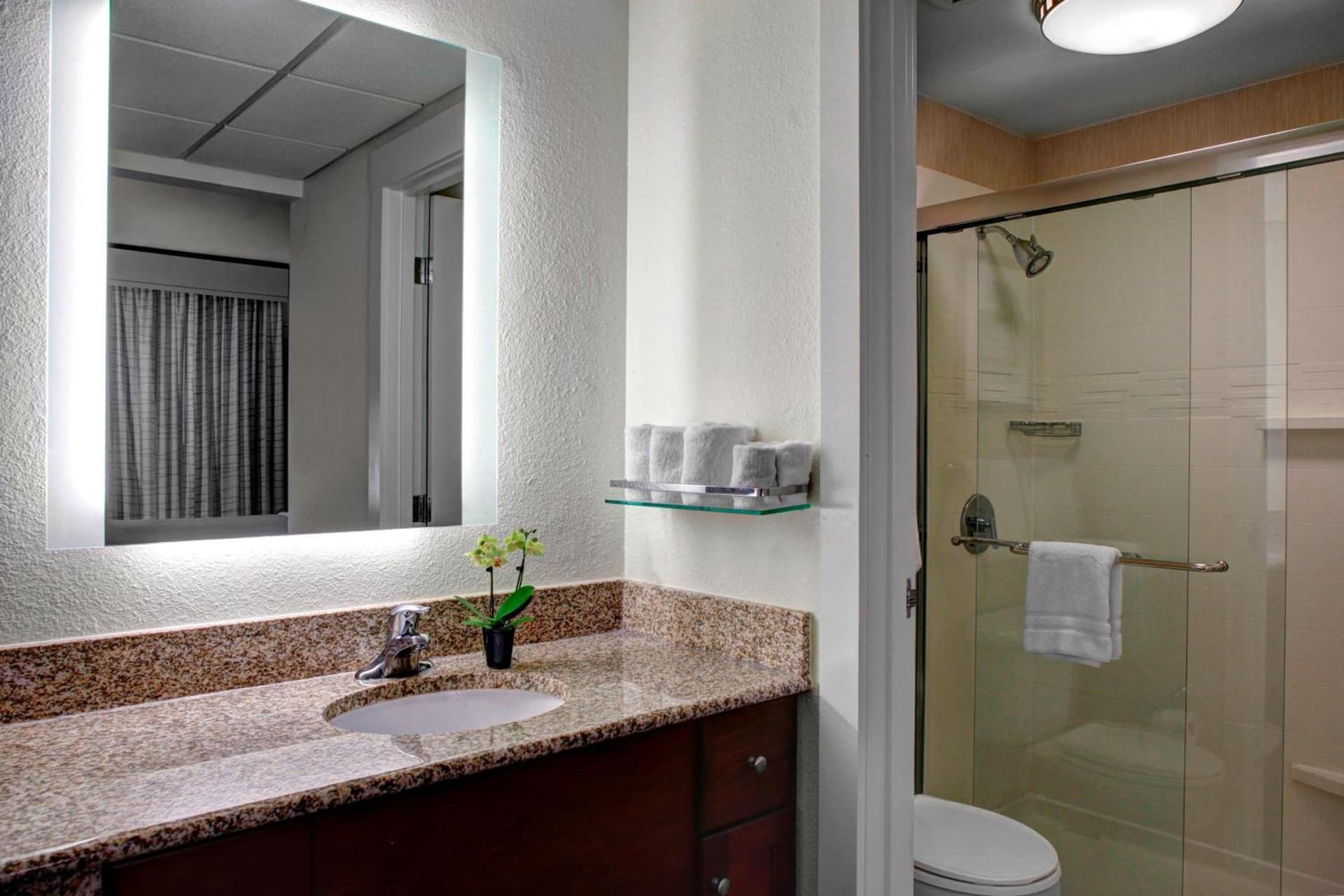 Residence Inn by Marriott Cleveland Downtown gallery photo in Cleveland, OH — image 21