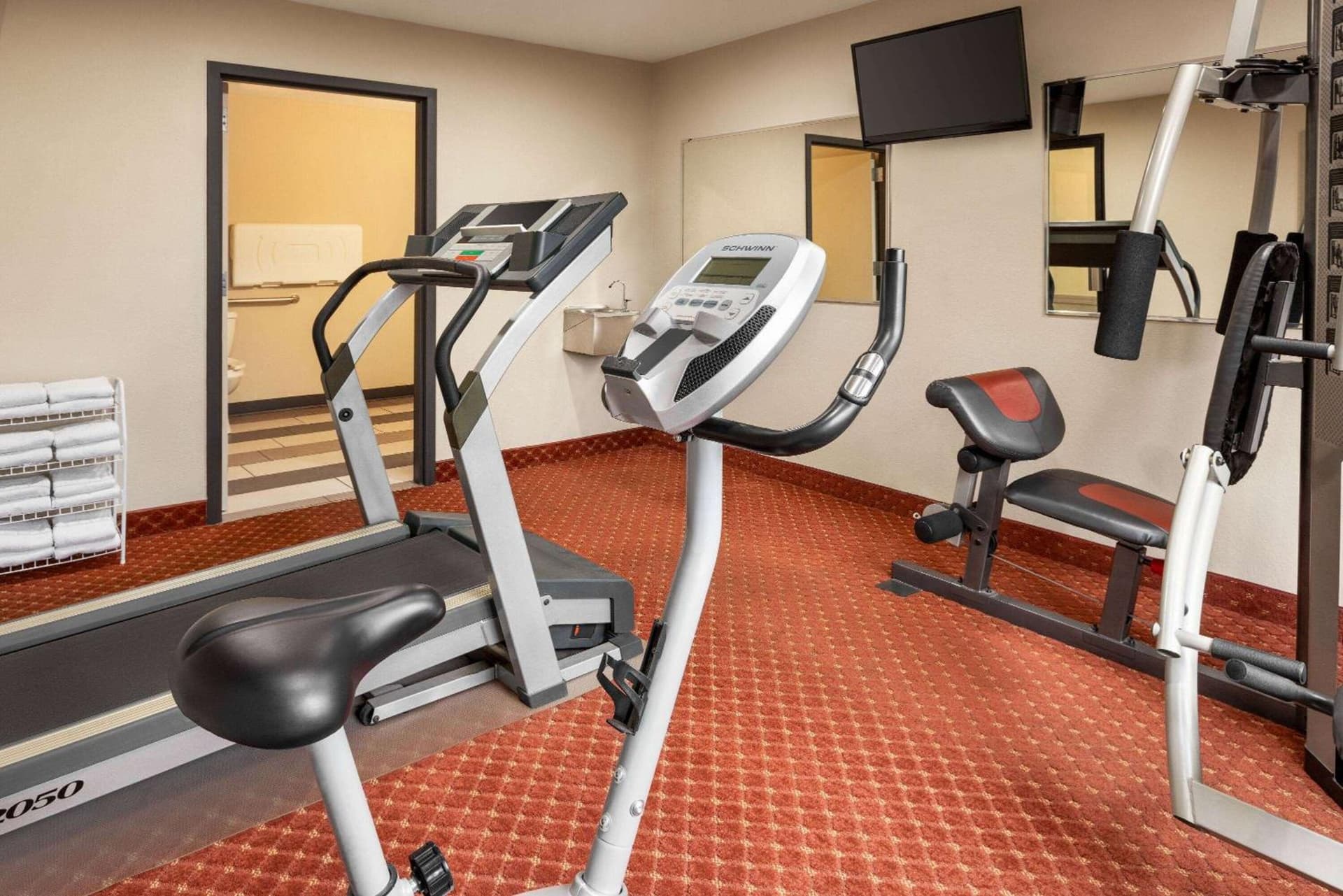 Baymont by Wyndham Cedar Rapids gallery photo in Cedar Rapids, IA — image 40