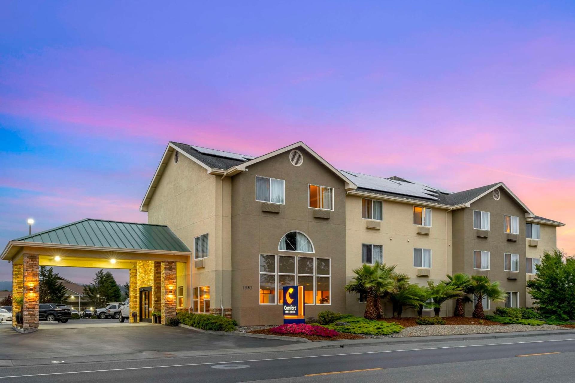 Comfort Inn & Suites Redwood Country property views in Fortuna, CA — gallery photo 3