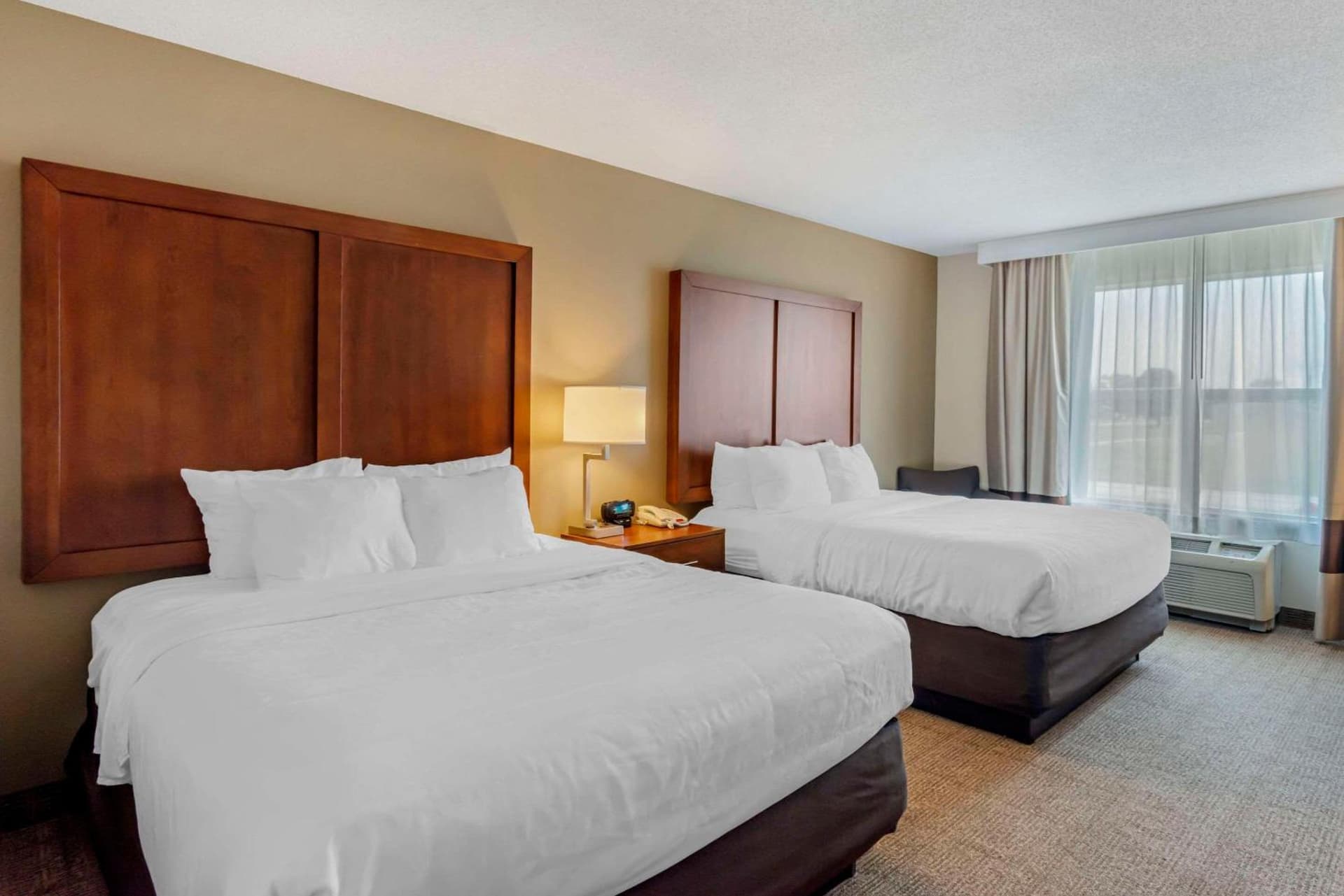 Comfort Inn & Suites Dover near Speedway gallery photo in Dover, DE — image 17