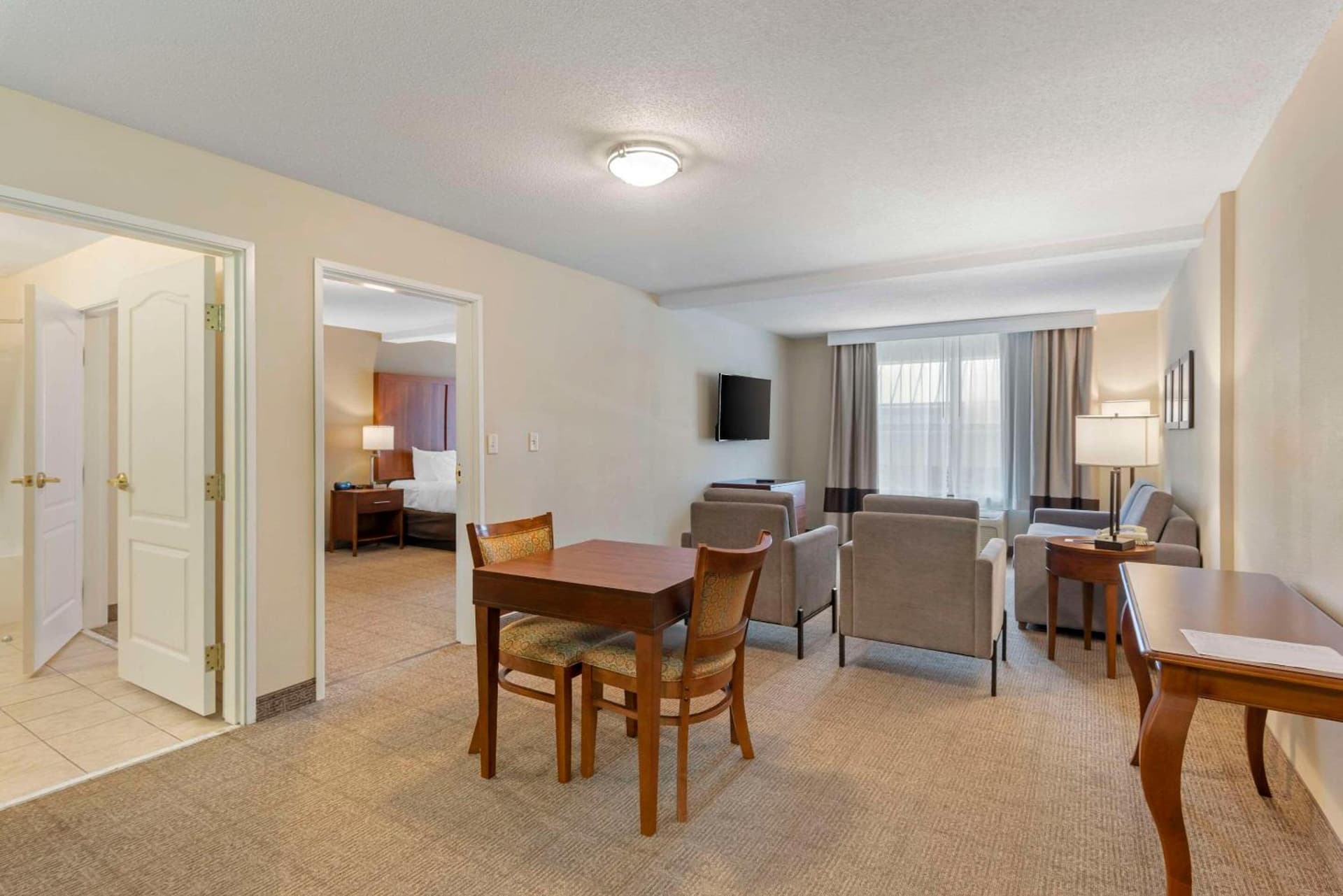 Comfort Inn & Suites Dover near Speedway gallery photo in Dover, DE — image 18