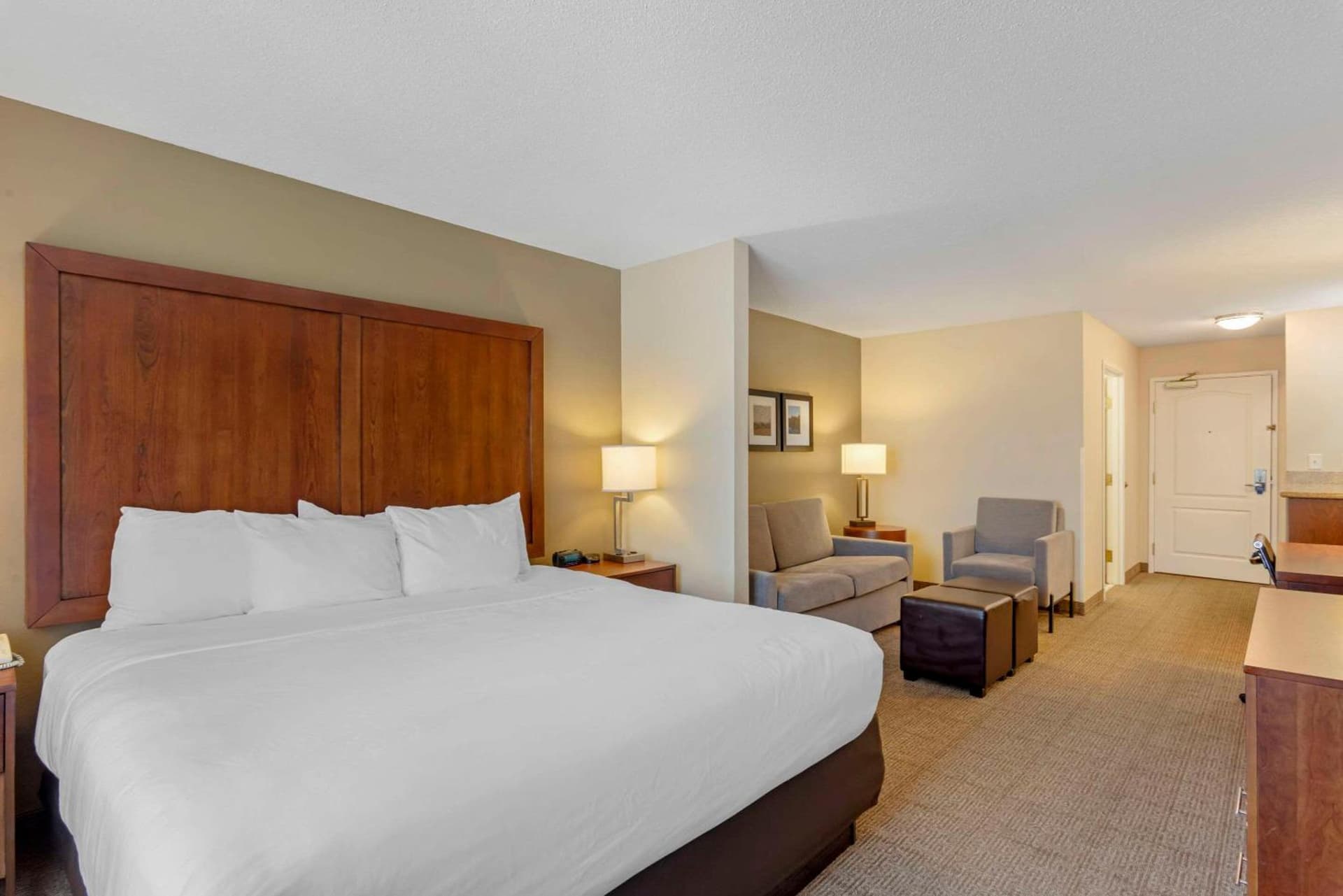 Comfort Inn & Suites Dover near Speedway gallery photo in Dover, DE — image 31