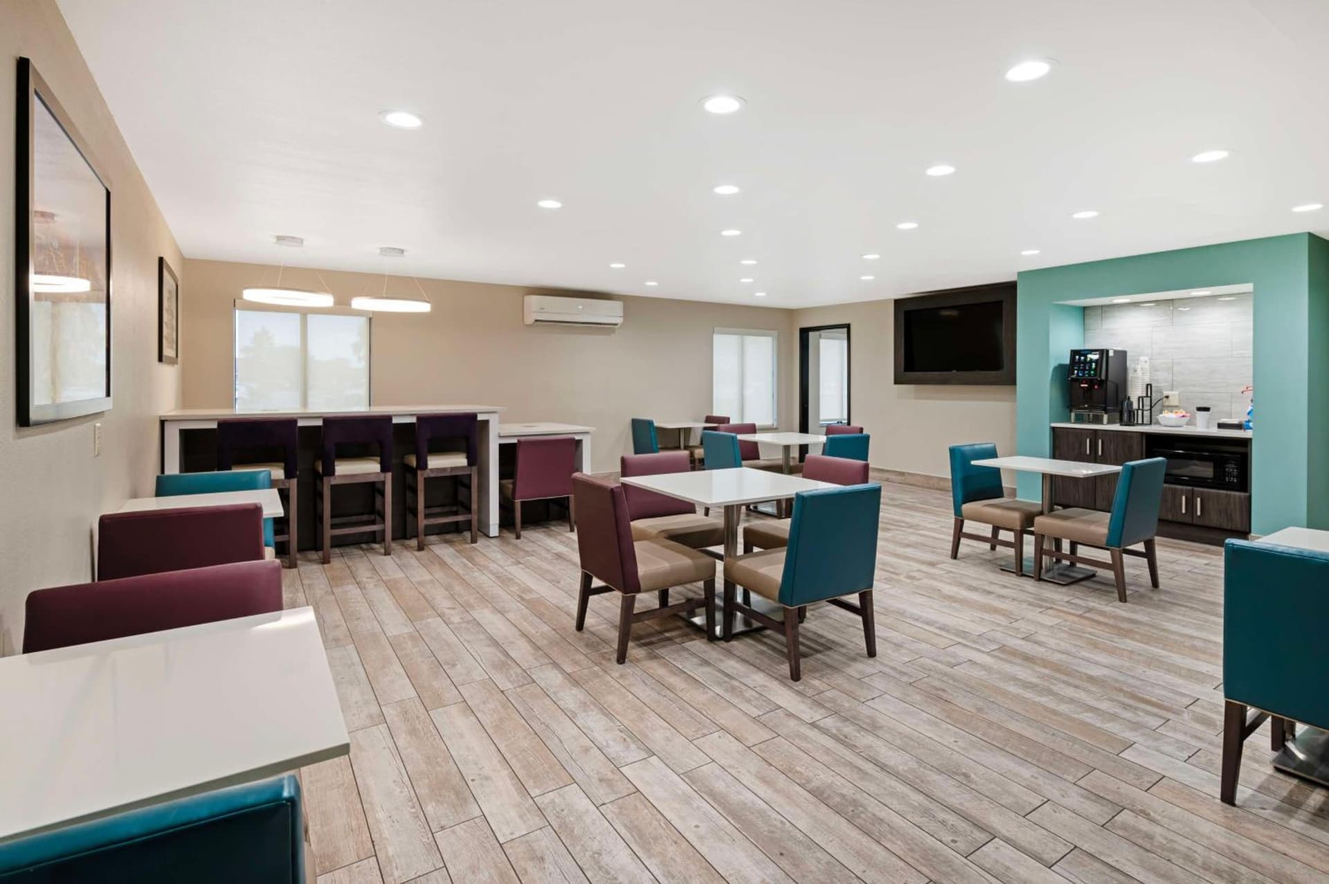 Best Western Plus Greenwood Indy South Inn property views in Greenwood, IN — gallery photo 3