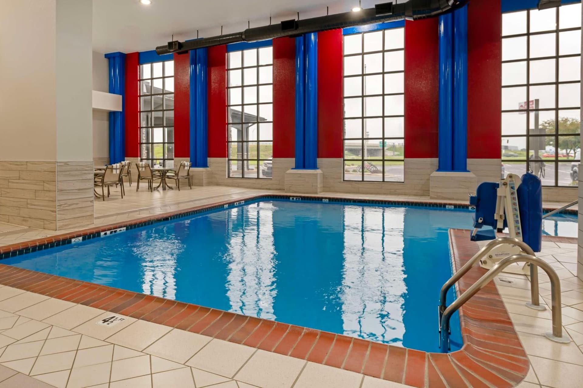Best Western Plus Greenwood Indy South Inn interior in Greenwood, IN — gallery photo 2