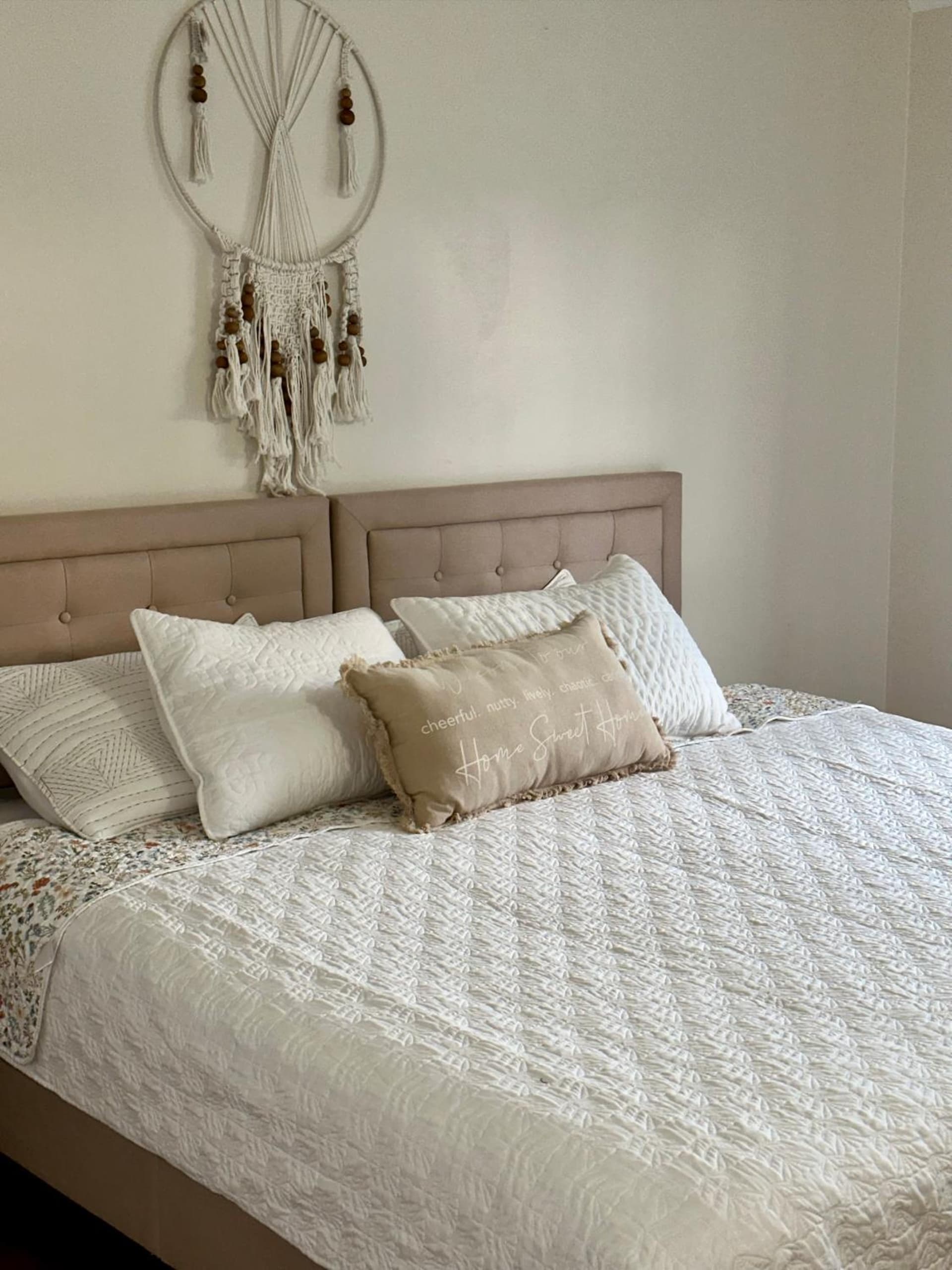 King Suite near SpaceX, SoFI, LAX and Sout Bay Beaches property views in Gardena, CA — gallery photo 3