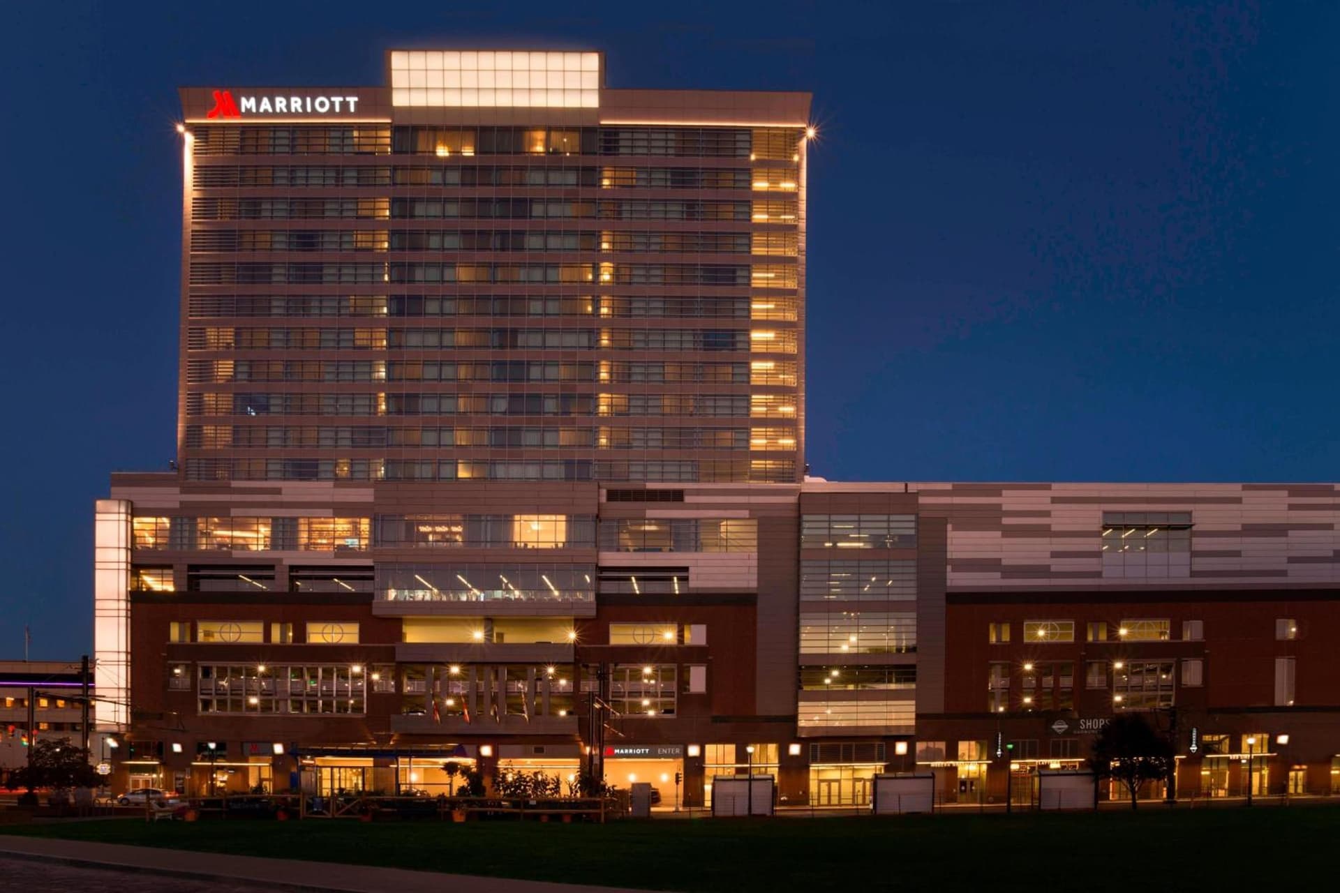 Buffalo Marriott at LECOM HARBORCENTER interior in Buffalo, NY — gallery photo 2