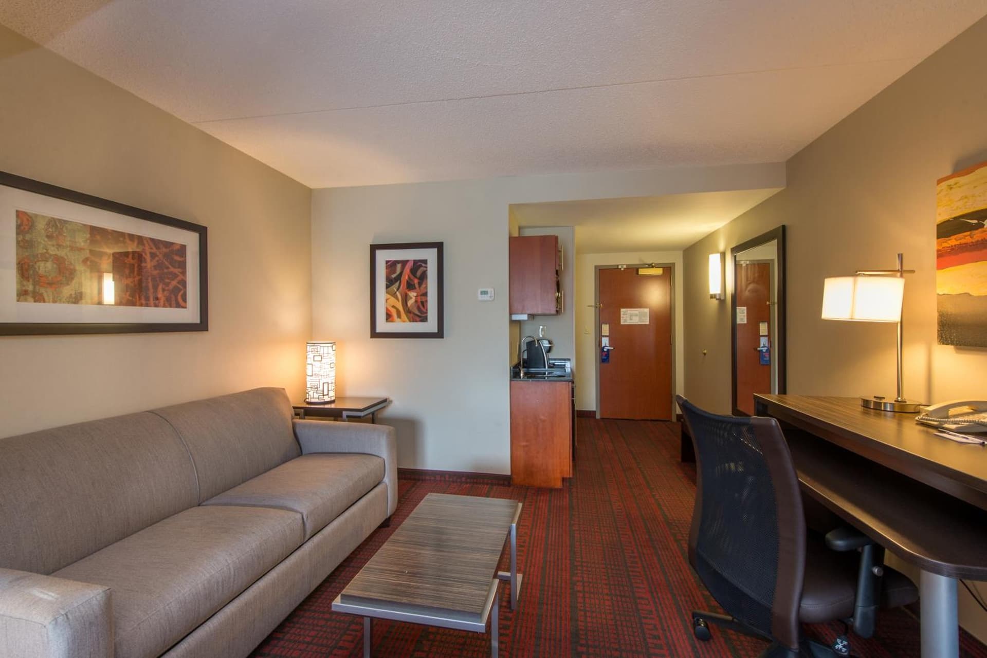 Holiday Inn Express Hotel & Suites Auburn by IHG interior in Auburn — gallery photo 2