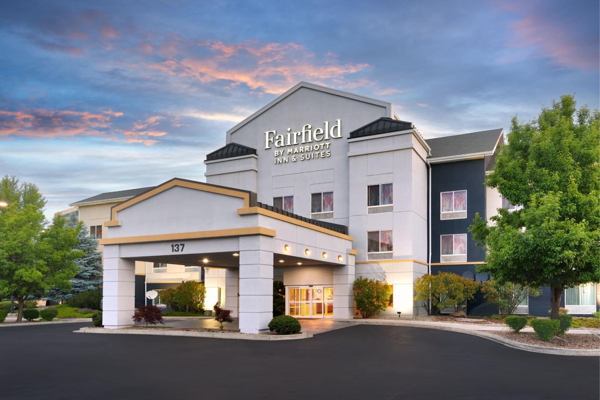 Fairfield Inn & Suites by Marriott Yakima interior in Yakima, WA — gallery photo 2