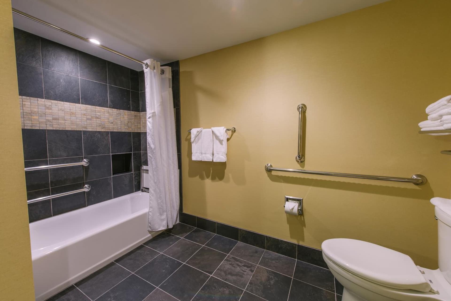 Hotel MTK Mount Kisco gallery photo in Mount Kisco, NY — image 11