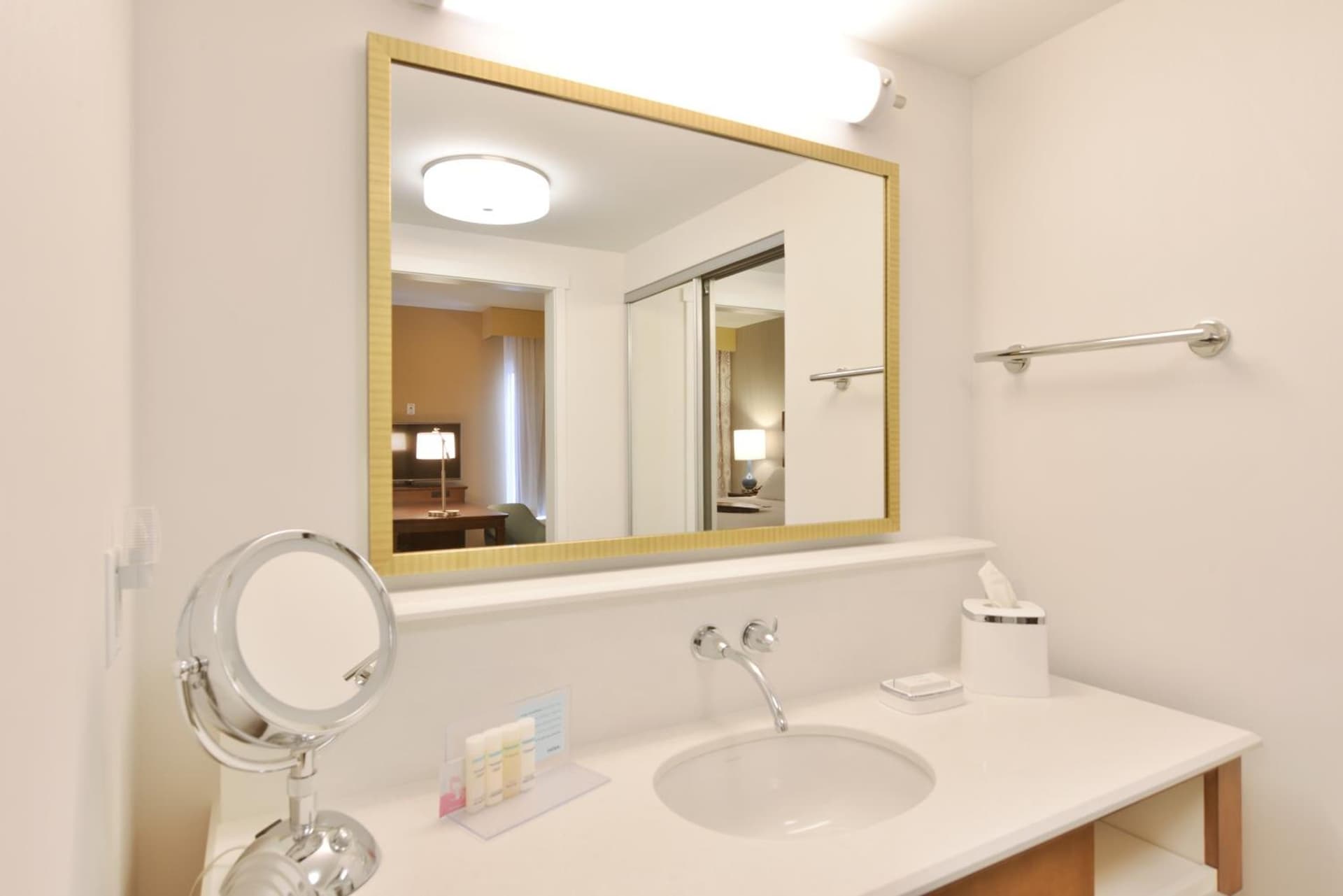 Hampton Inn & Suites Chippewa Falls gallery photo in Chippewa Falls, WI — image 7