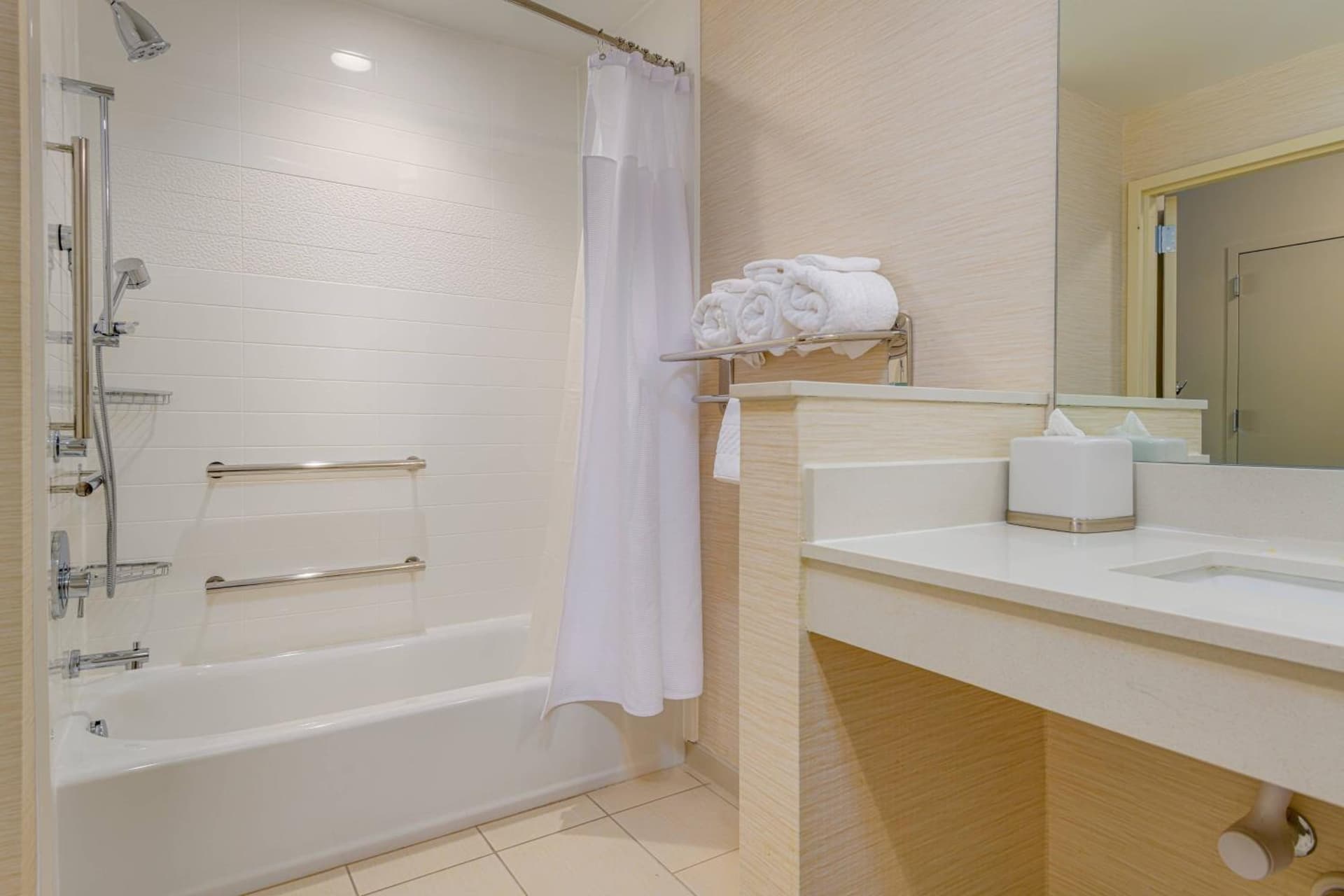 Fairfield Inn & Suites by Marriott Raleigh Cary gallery photo in Cary, NC — image 17