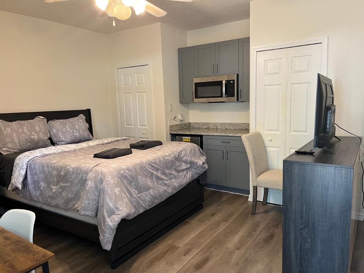ZenHomes in Brandon near Tampa Valrico Seffner gallery photo in Brandon, FL — image 15