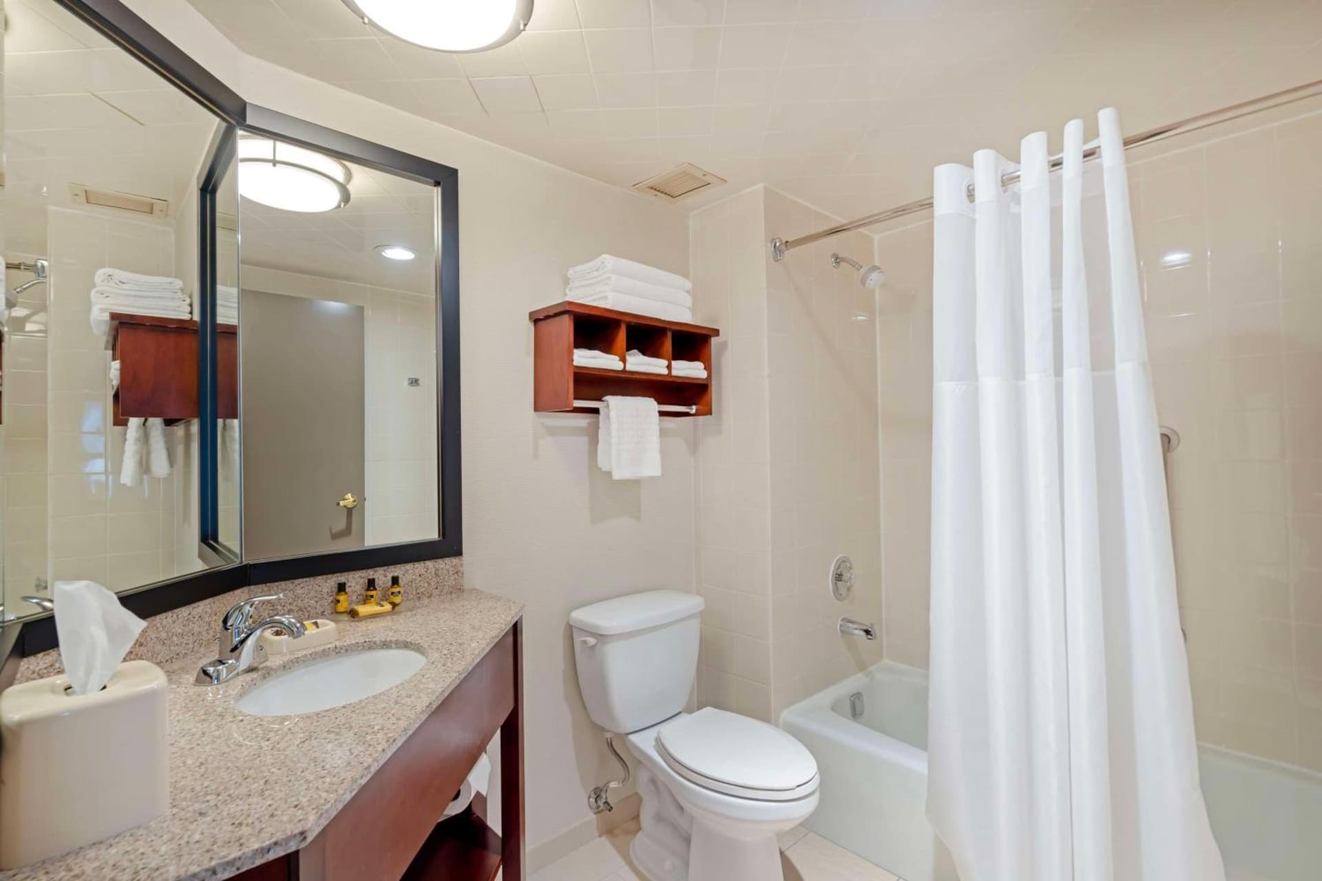 Best Western Plus Chicagoland - Countryside gallery photo in Countryside, IL — image 23