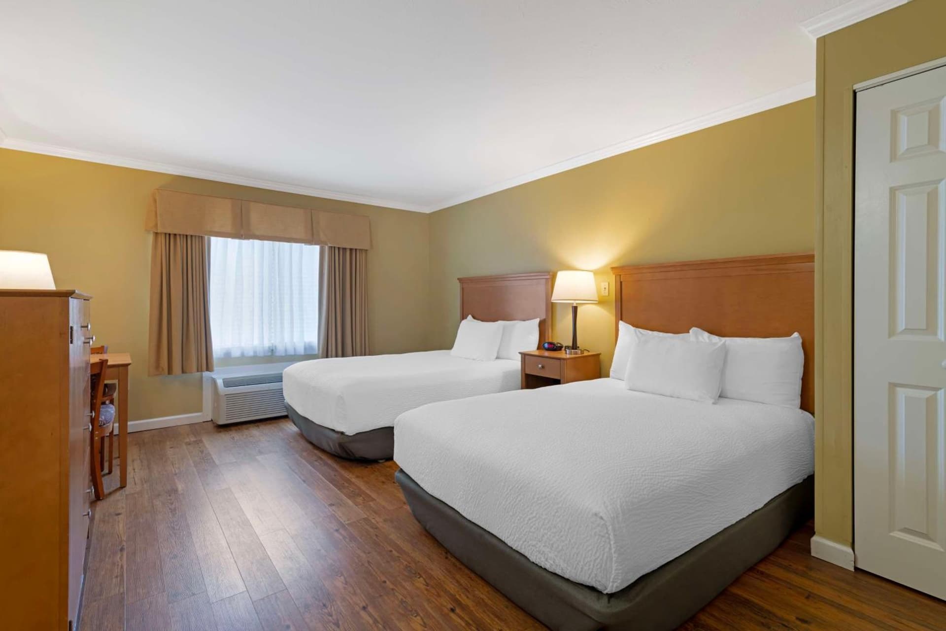 Best Western Plus Windjammer Inn & Conference Center gallery photo in Burlington, VT — image 51