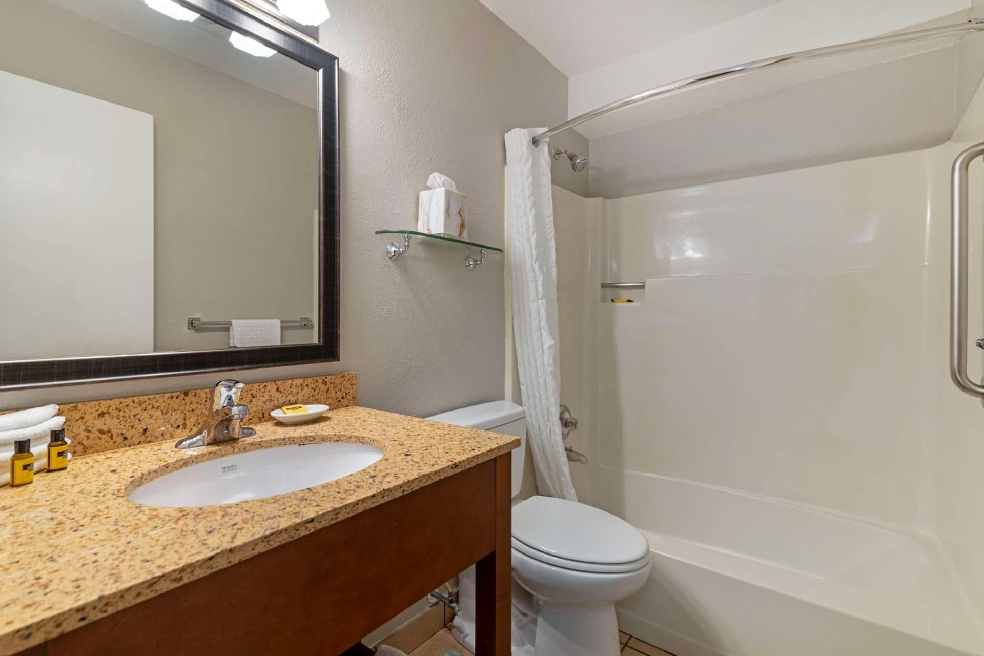 Best Western Plus Windjammer Inn & Conference Center gallery photo in Burlington, VT — image 22