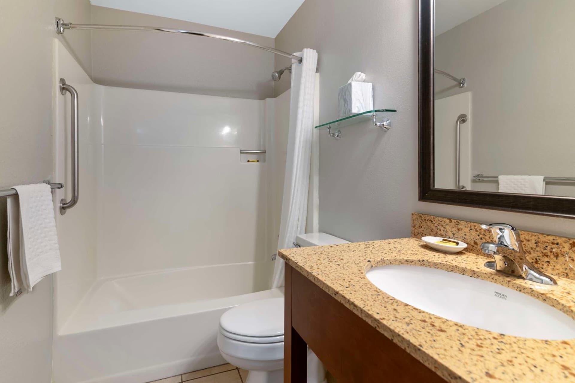 Best Western Plus Windjammer Inn & Conference Center gallery photo in Burlington, VT — image 68