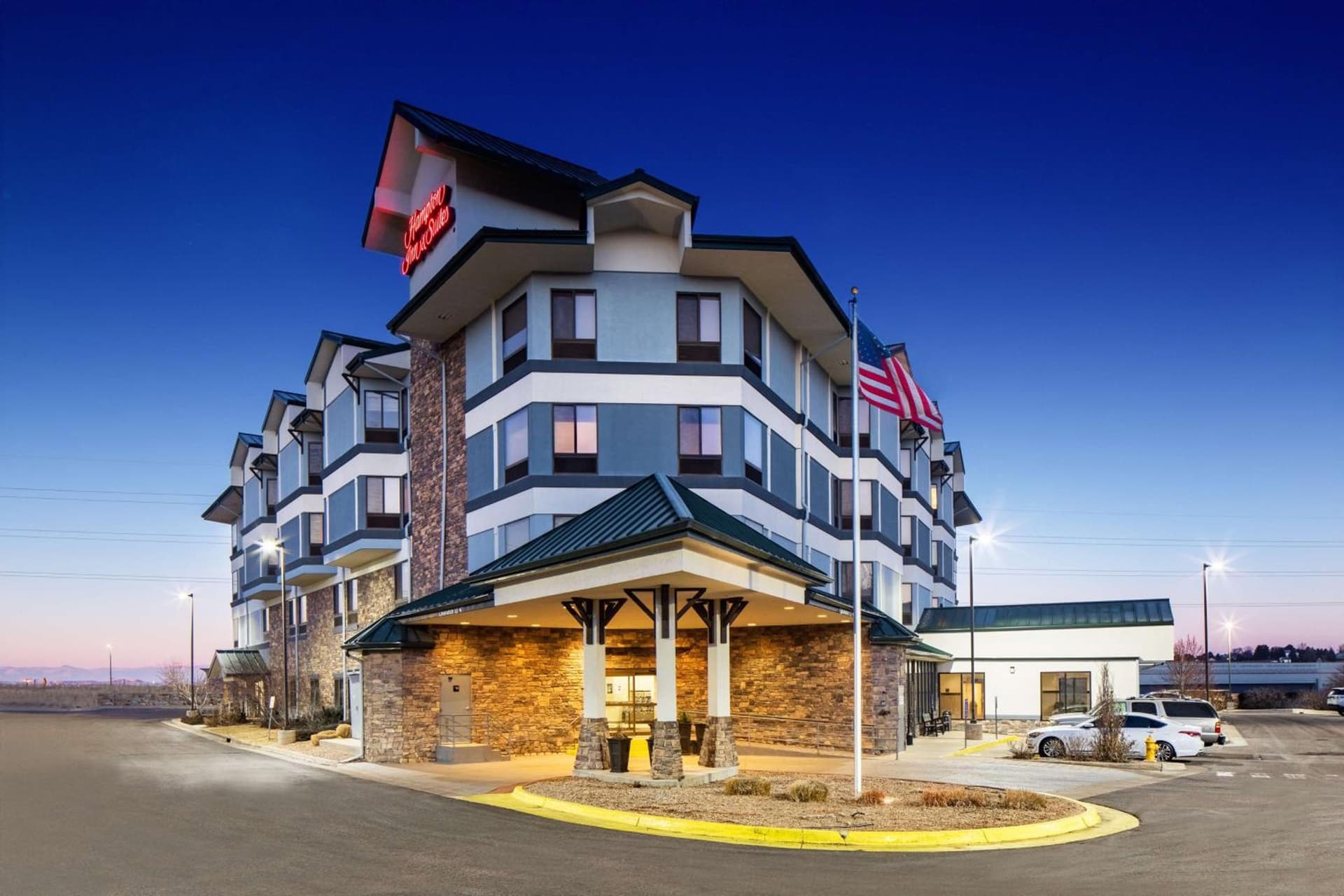 Hampton Inn & Suites Parker interior in Parker, CO — gallery photo 2