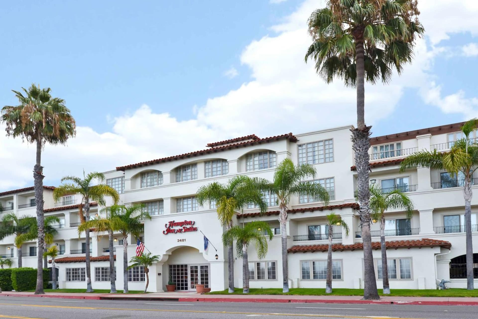Hampton Inn & Suites San Clemente - Fully Renovated interior in San Clemente, CA — gallery photo 2