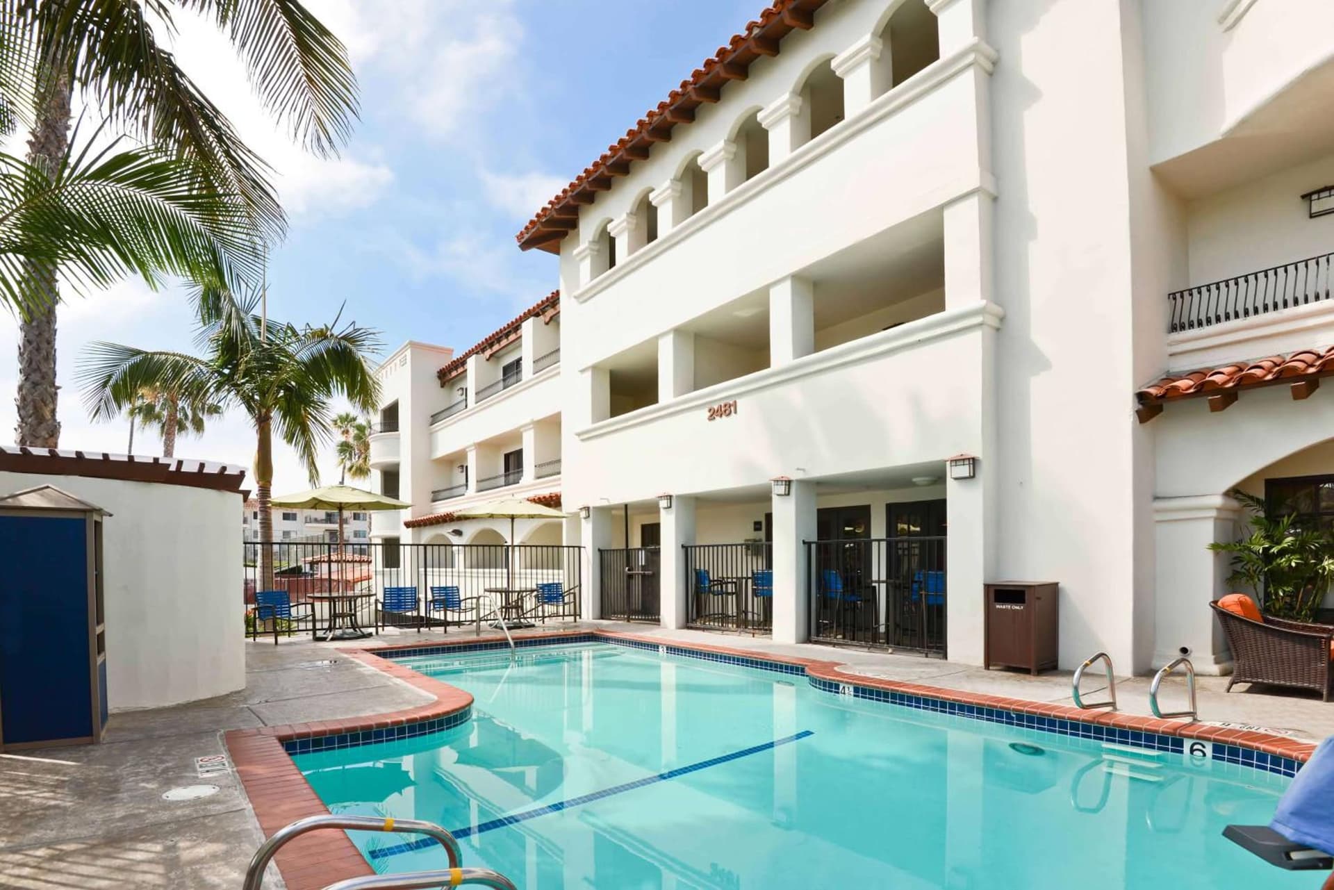Hampton Inn & Suites San Clemente - Fully Renovated gallery photo in San Clemente, CA — image 6